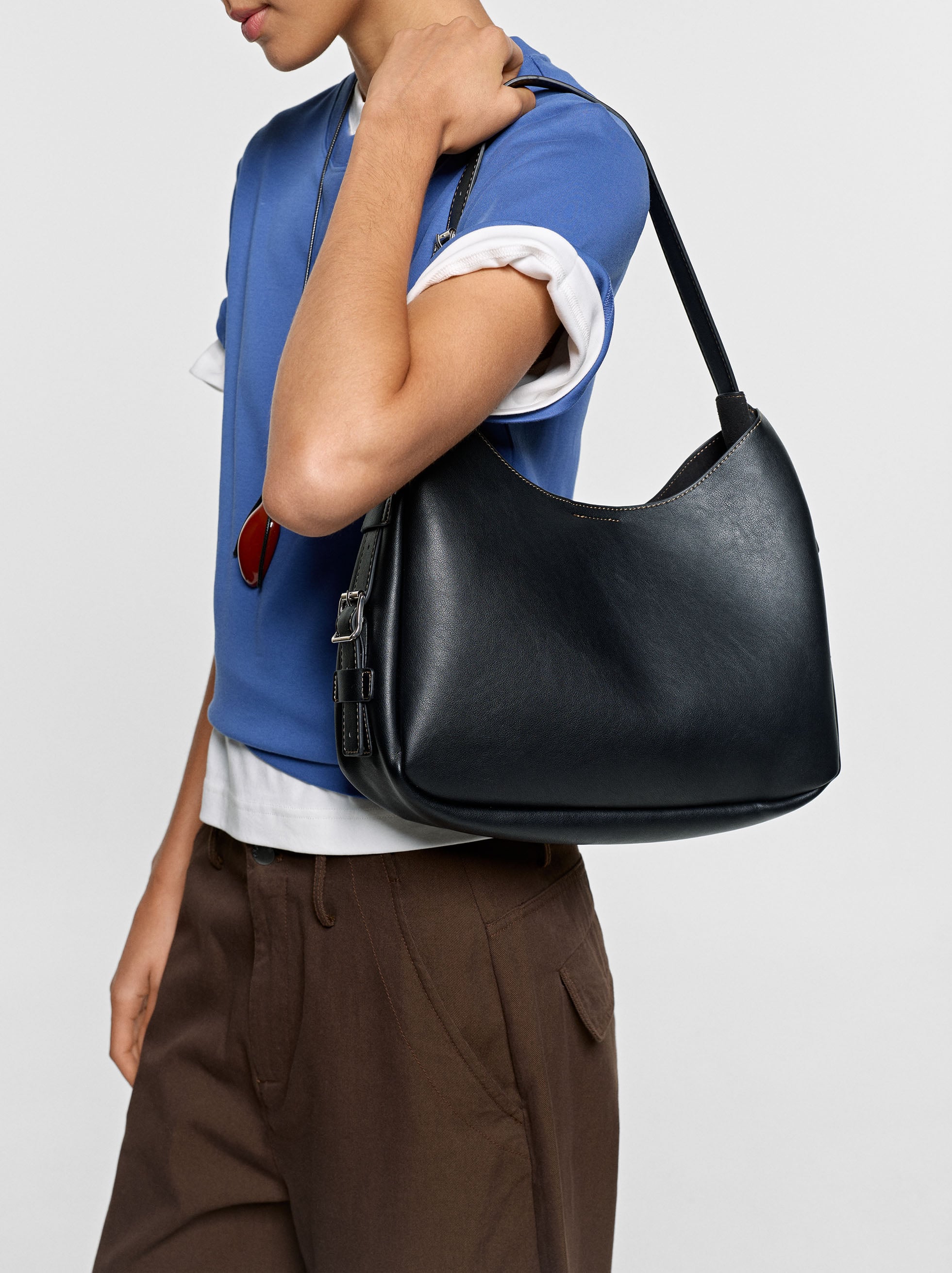 Plain shoulder bag image number 1.0