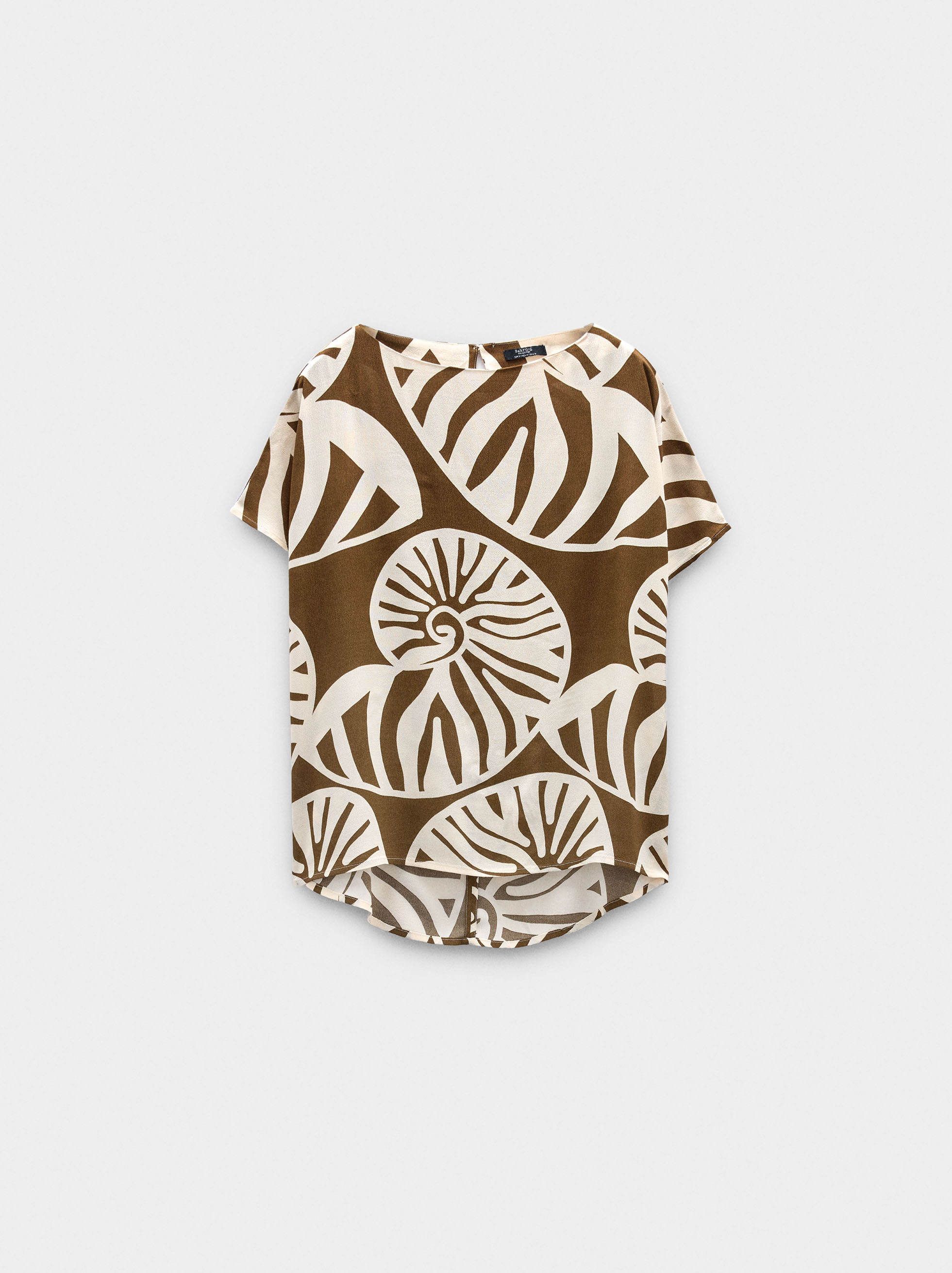 Blusa estampada image number 4.0