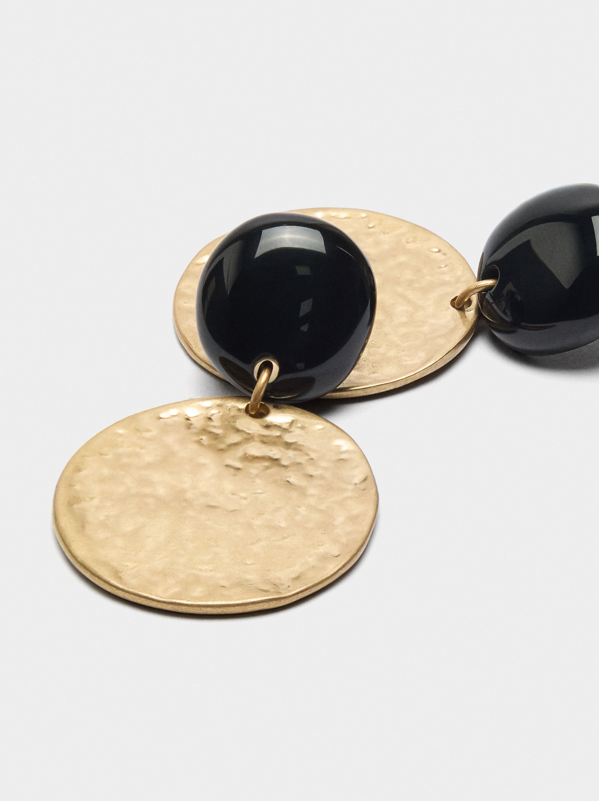 Round earrings with resin image number 1.0
