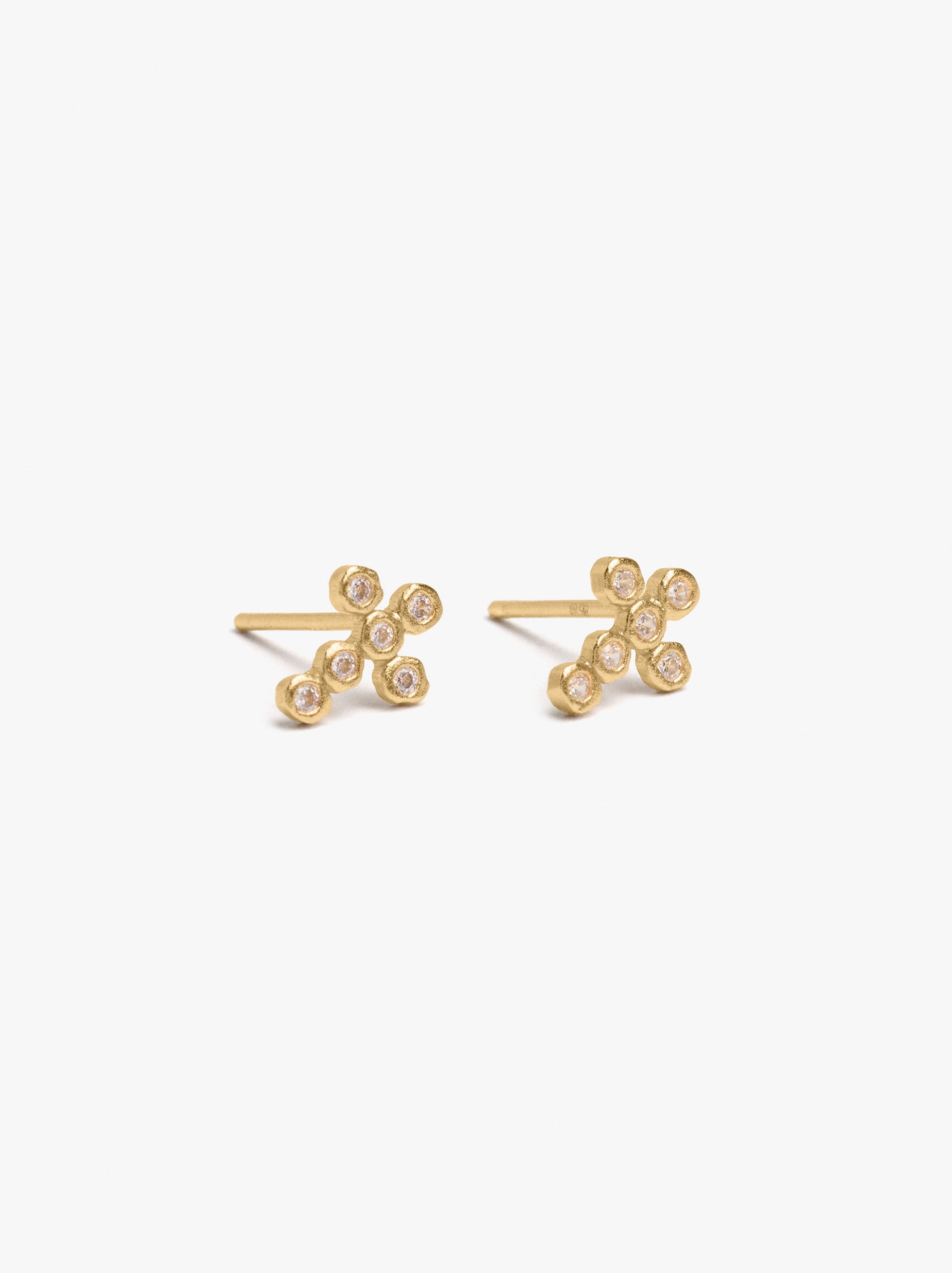 Pendientes cruz con circonitas ba&ntilde;o de oro 18k - plata de ley 925 image number 1.0