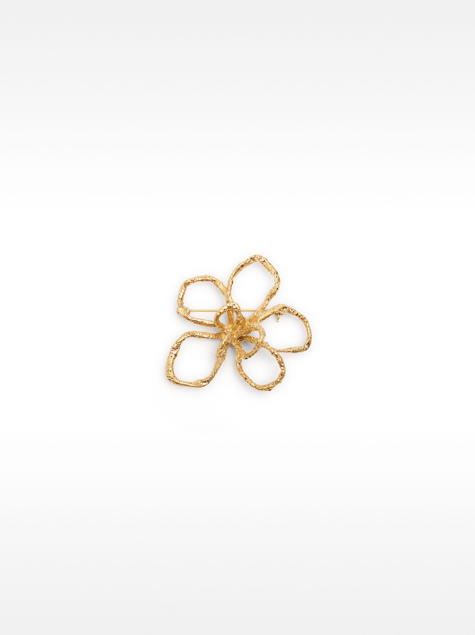 Flower brooch image number 0.0
