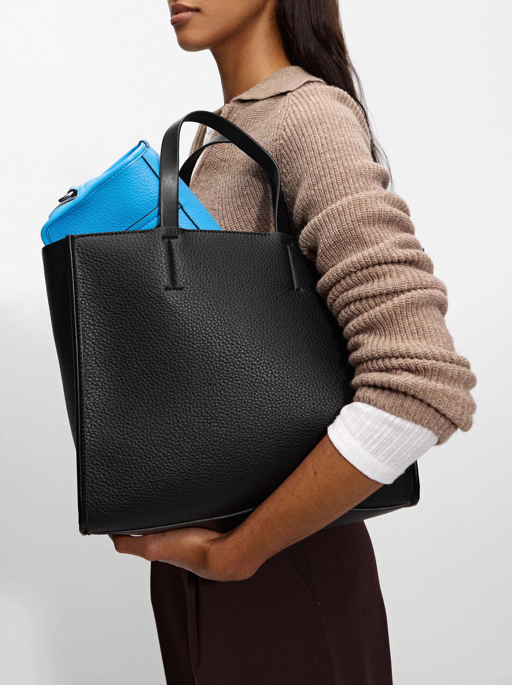Shopper bag with zipper image number 1.0