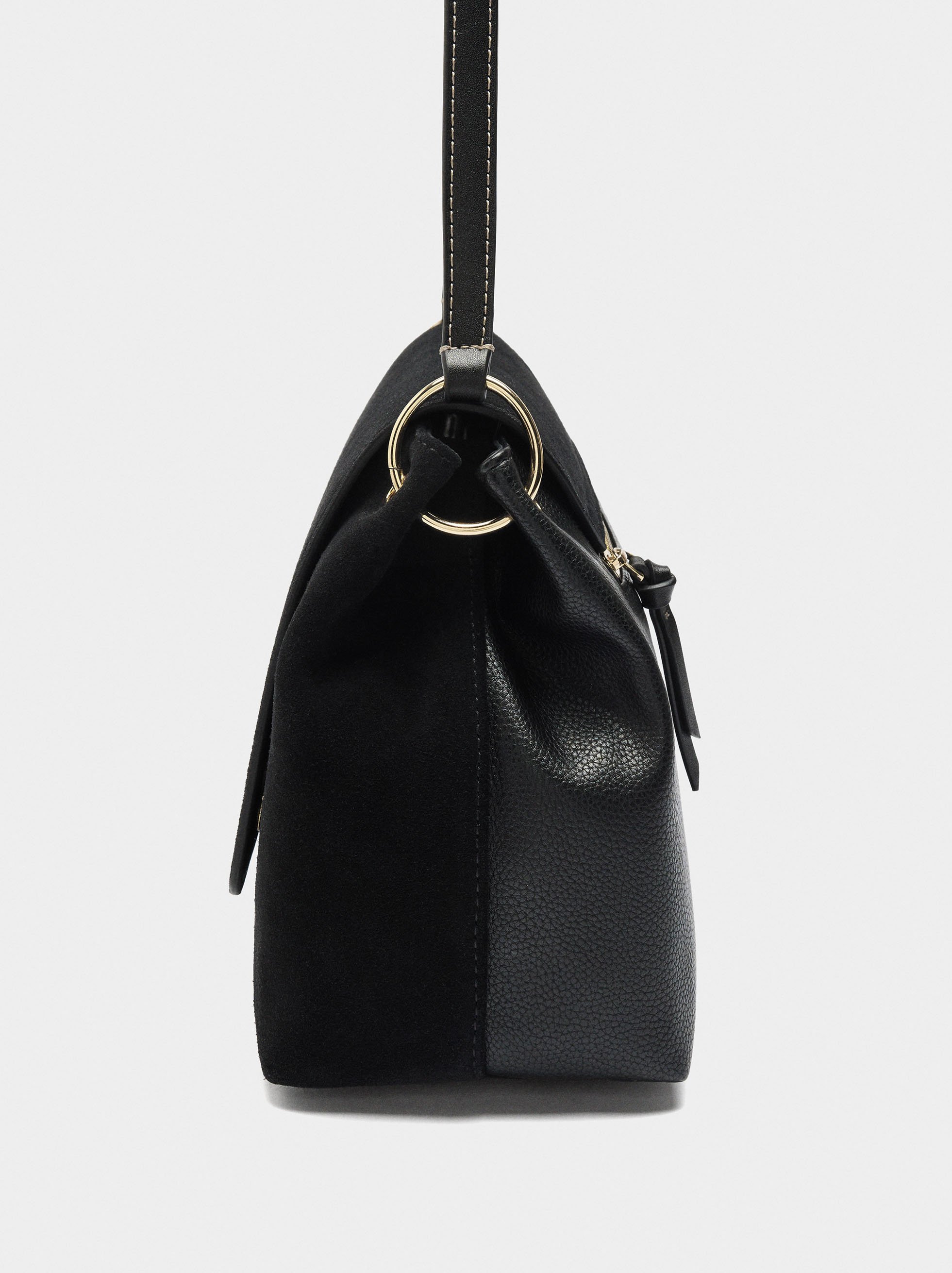 Borsa tracolla con pelle e patta image number 1.0