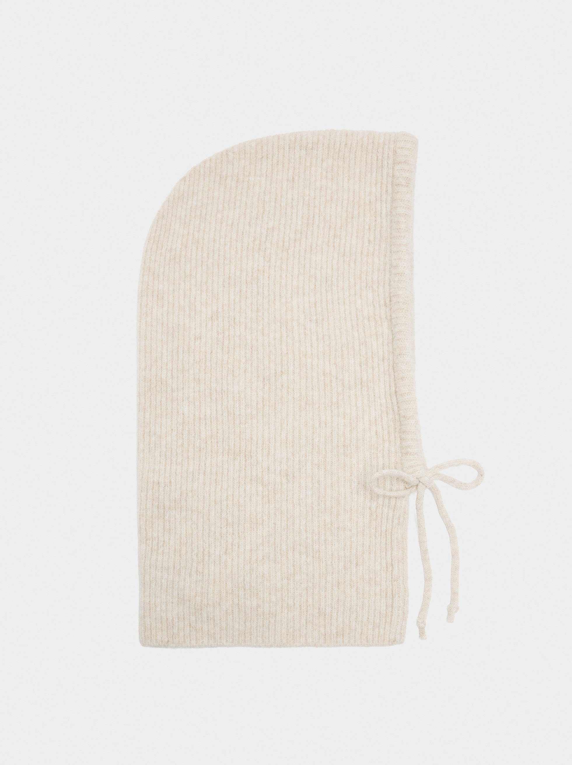 Cagoule en maille avec lanières image number 2.0