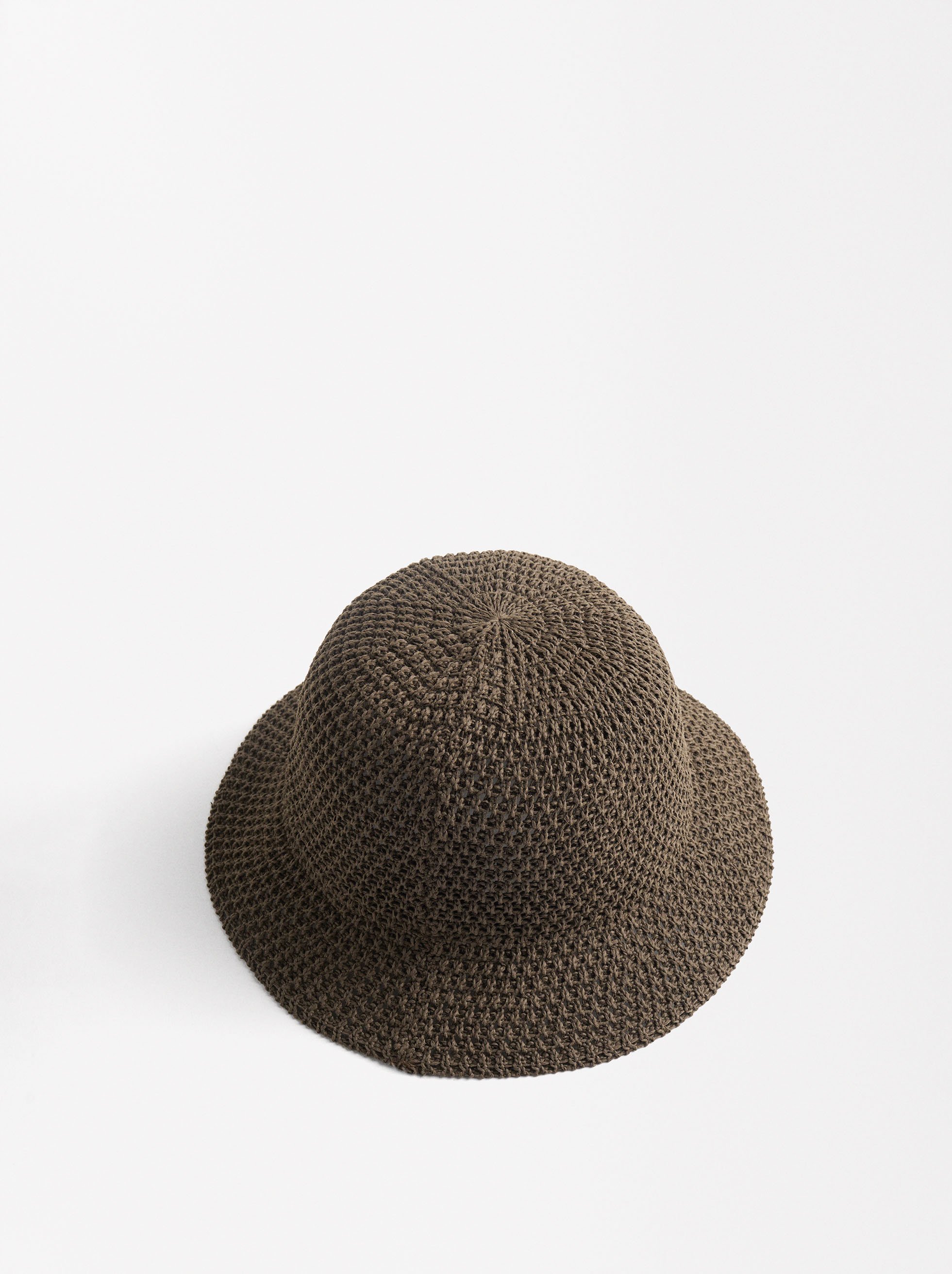 Knitted bucket hat image number 3.0