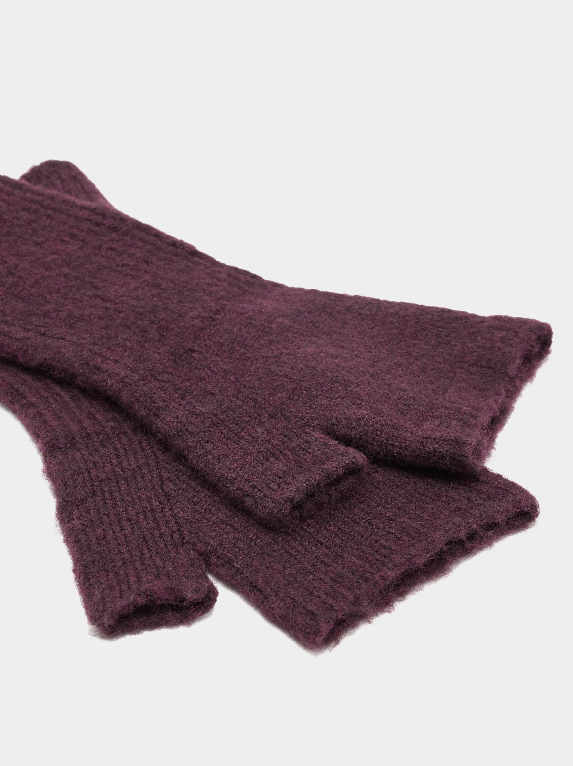 Knit mittens image number 1.0