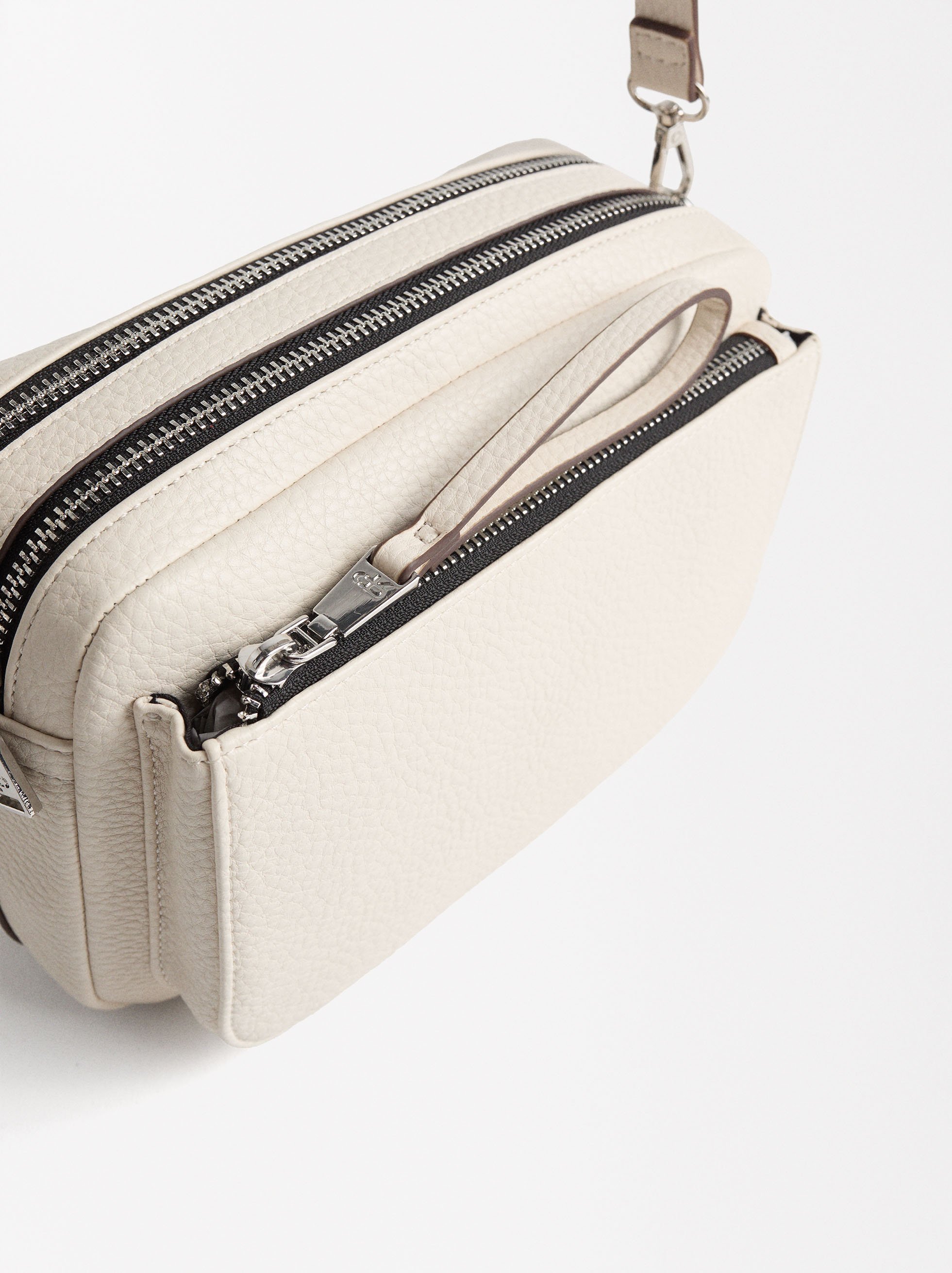 Everyday crossbody bag image number 2.0
