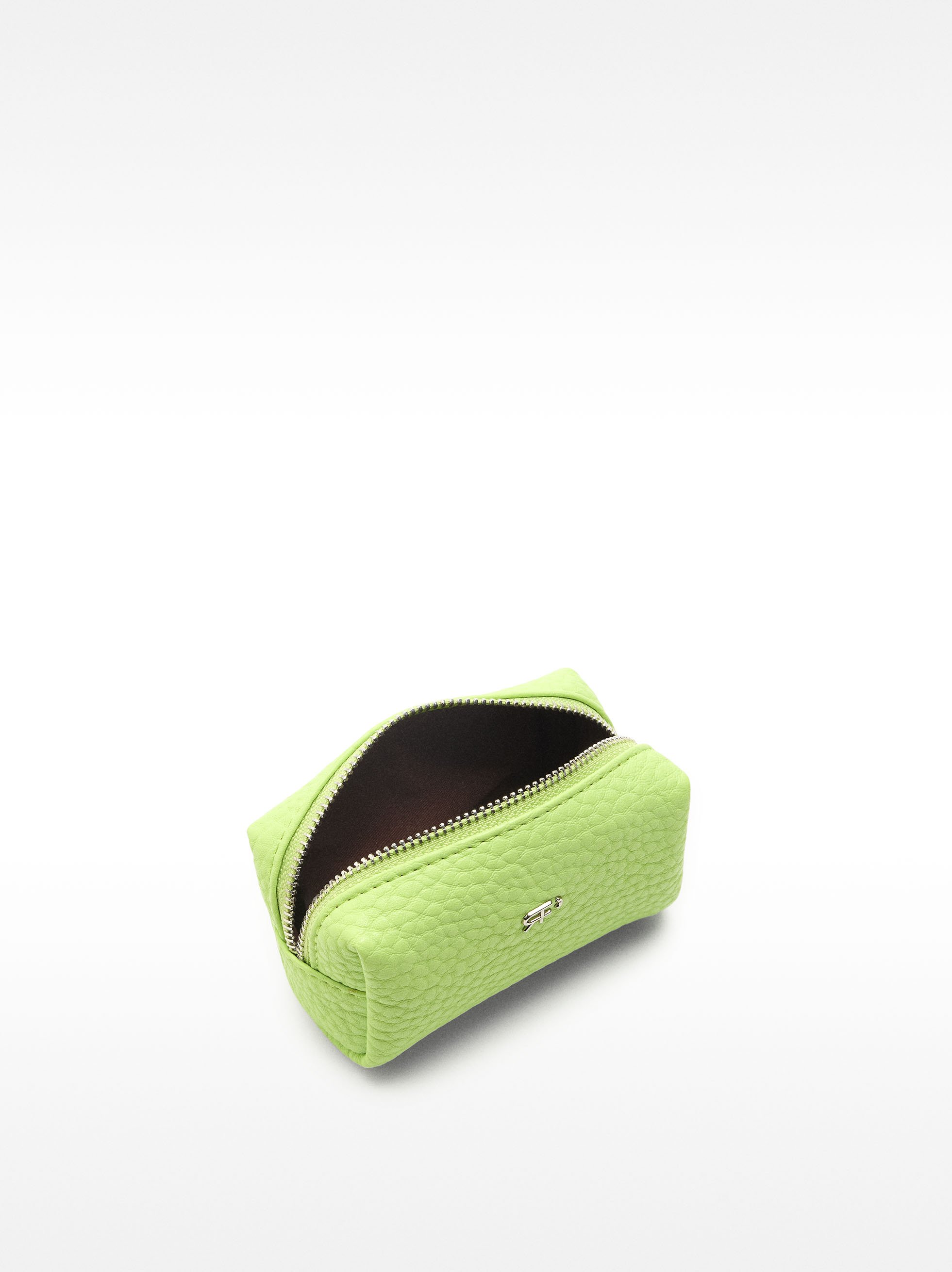 Textured coin purse image number 3.0
