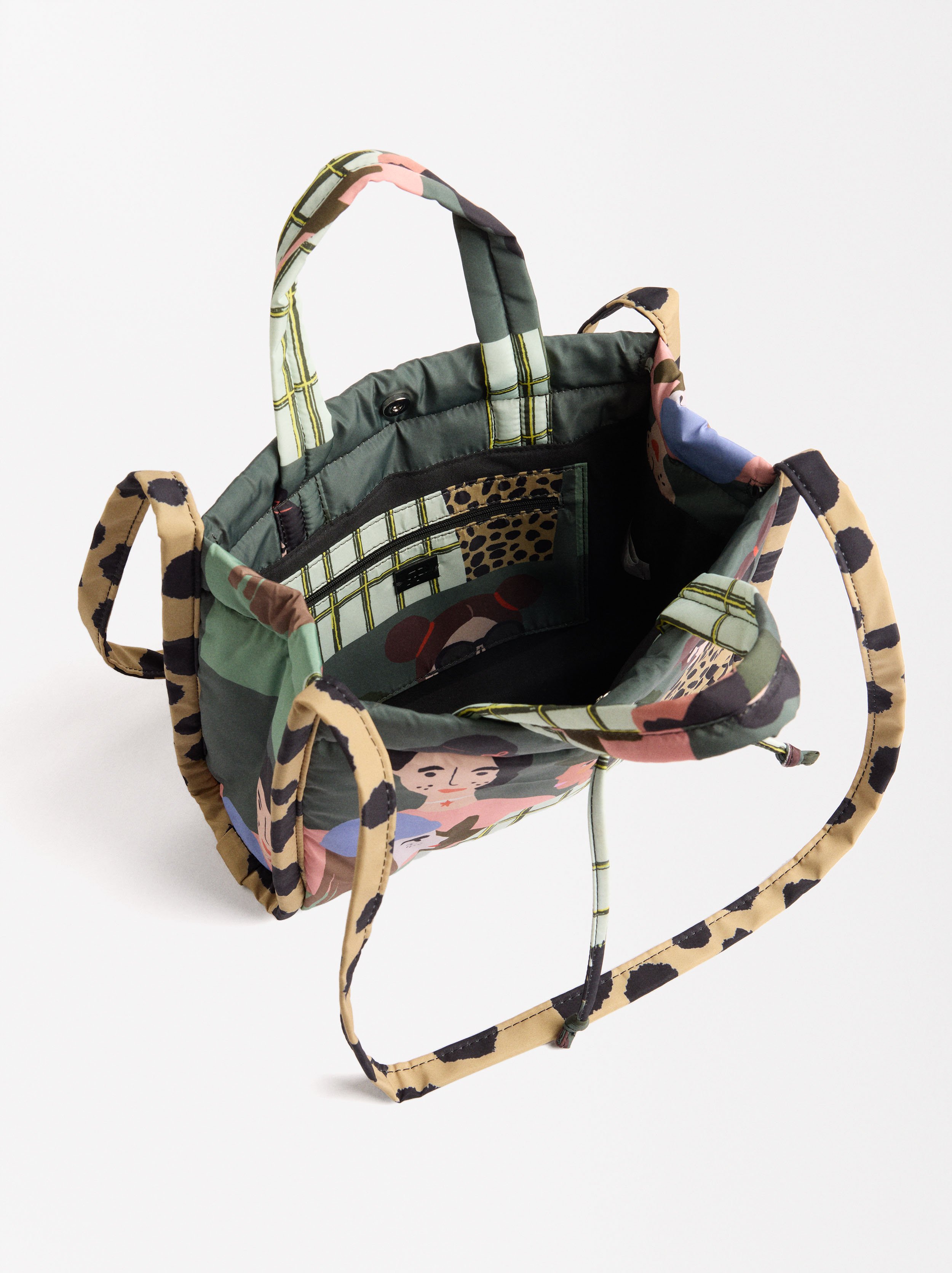 Bolso shopper de nylon estampado image number 4.0