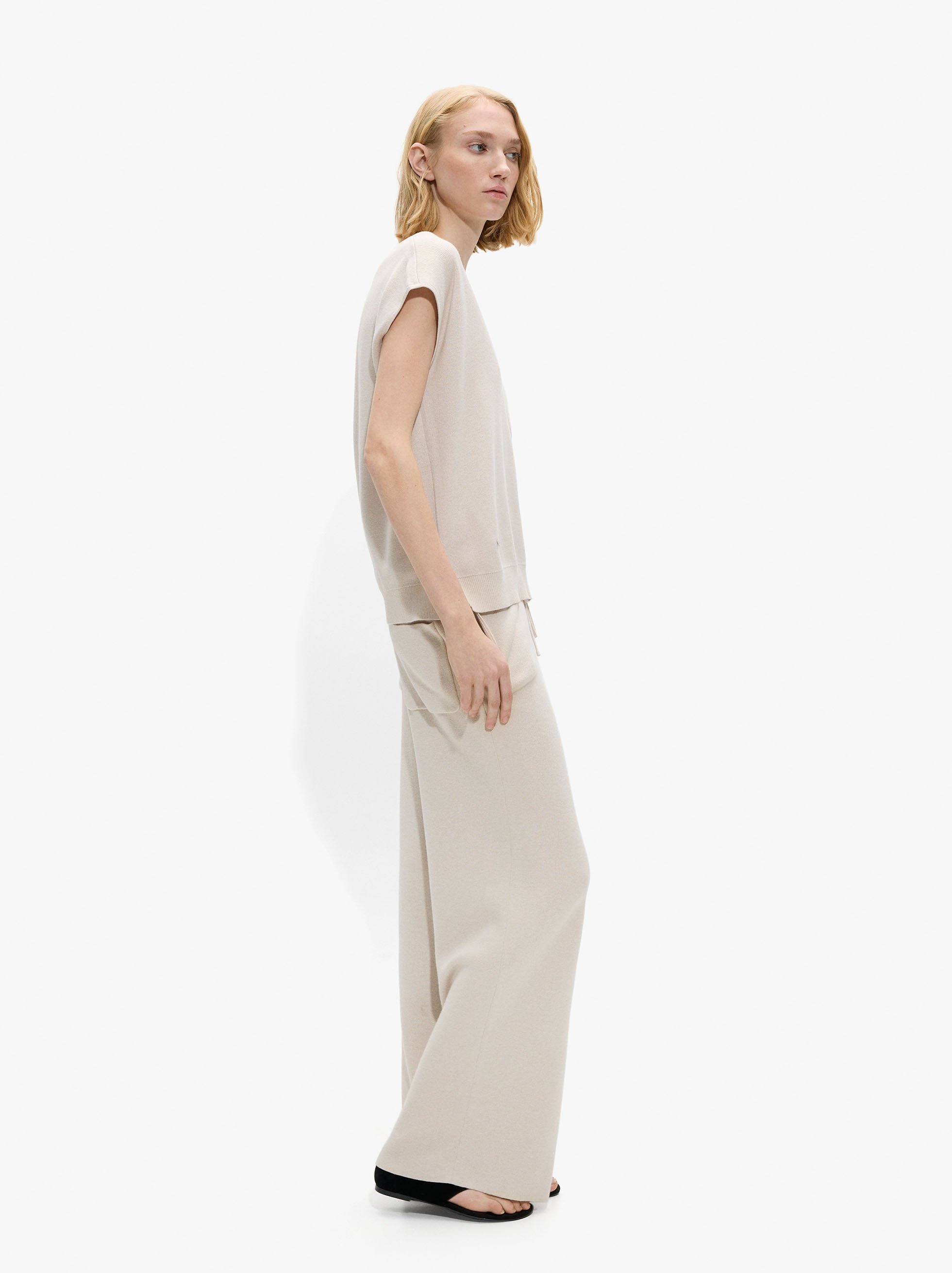 Plain knit top image number 3.0