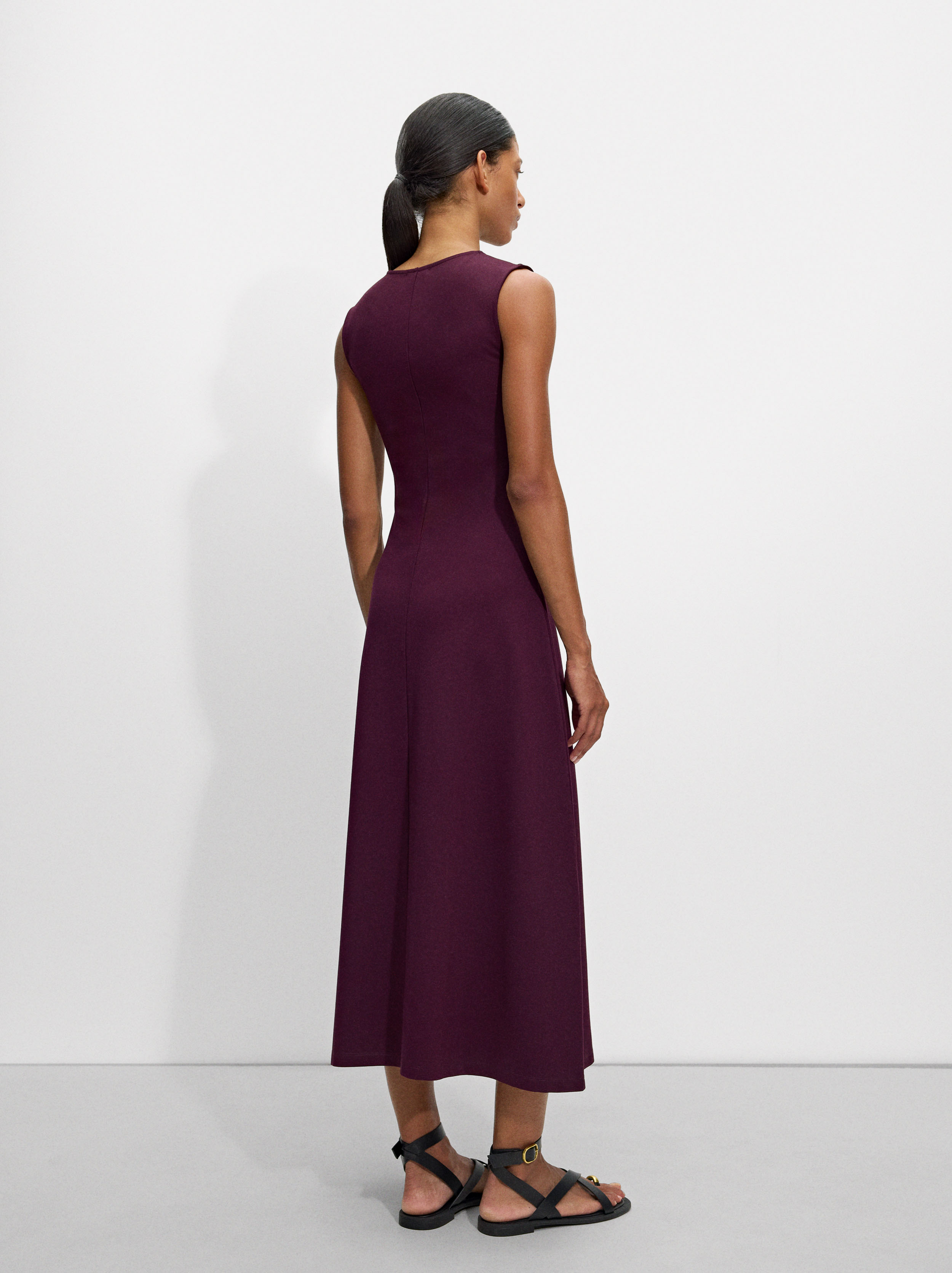 Langes Kleid ohne Ärmel image number 2.0