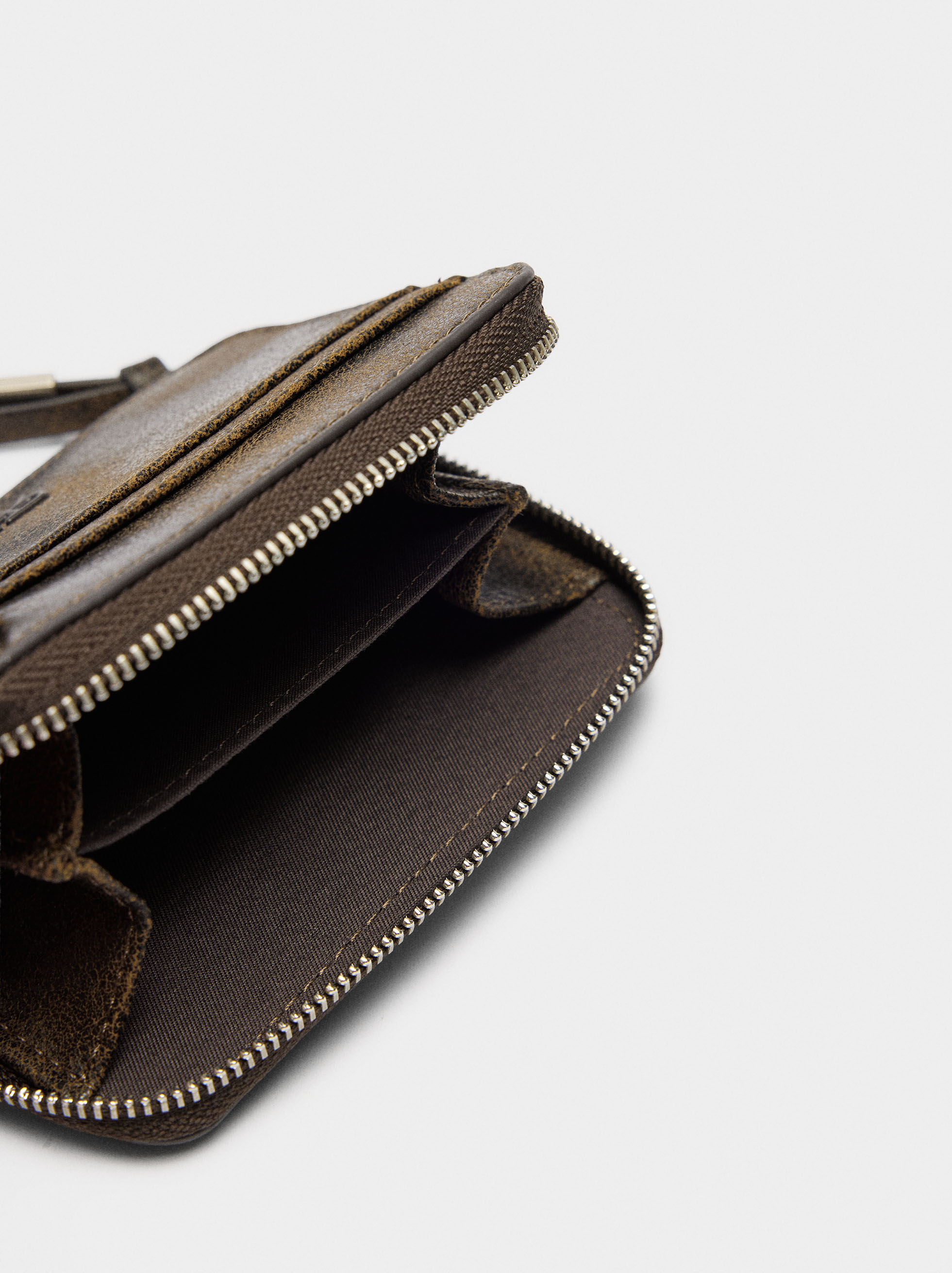 Coin bag with studs image number 3.0