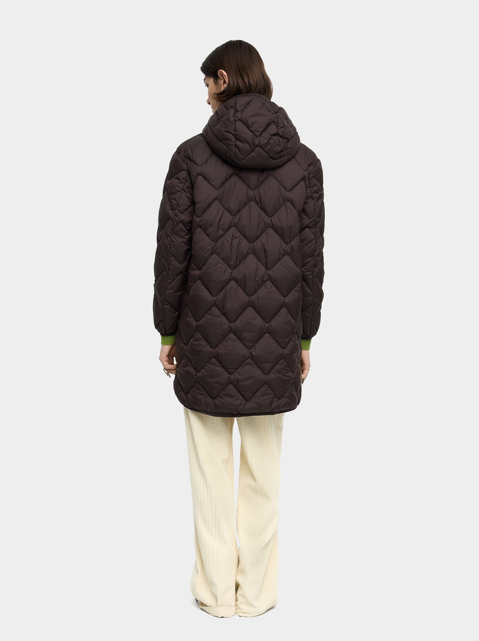 Abrigo largo acolchado image number 3.0