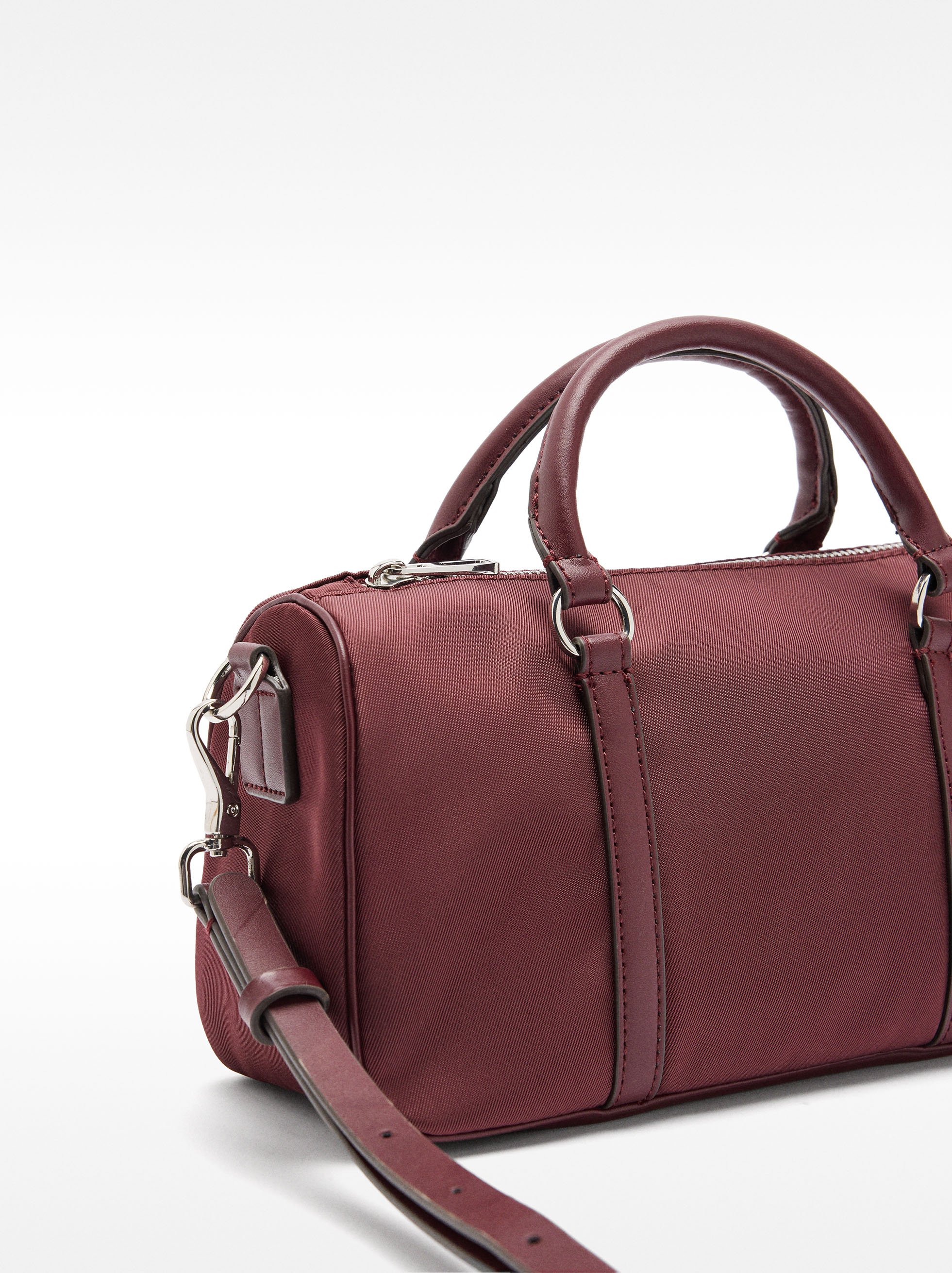 Nylon tote bag with strap 