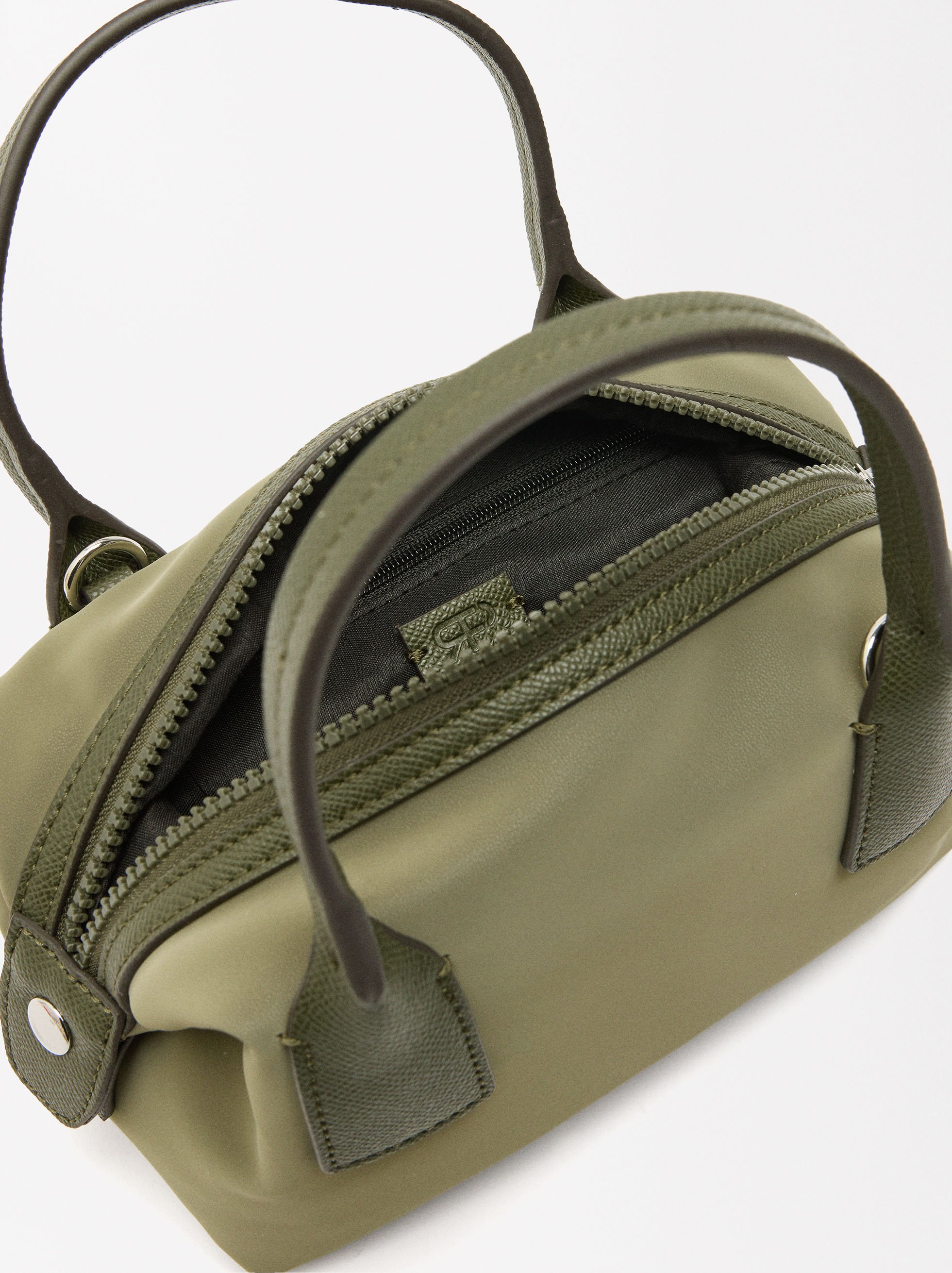 Bolso de mano de textura suave image number 4.0