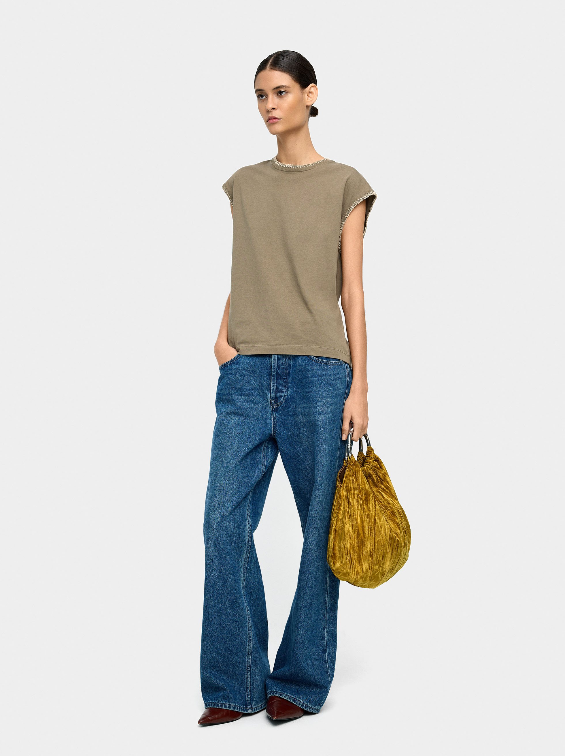 100% Cotton t-shirt with marked edges image number 0.0