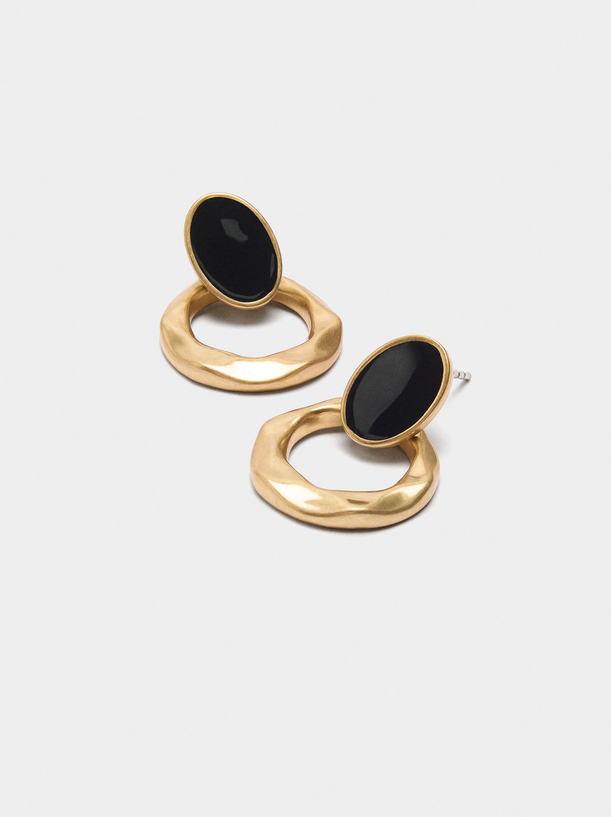 Round earrings with resin image number 1.0