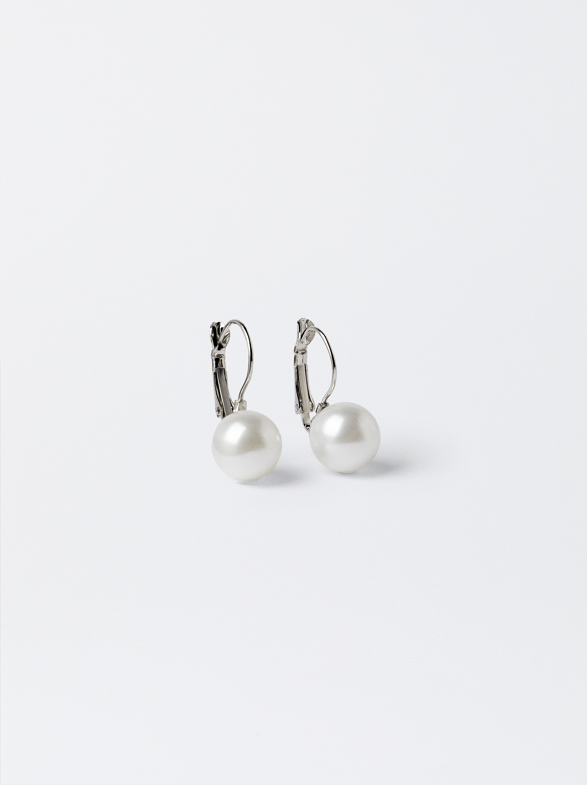 Faux Pearl Studs image number 0.0