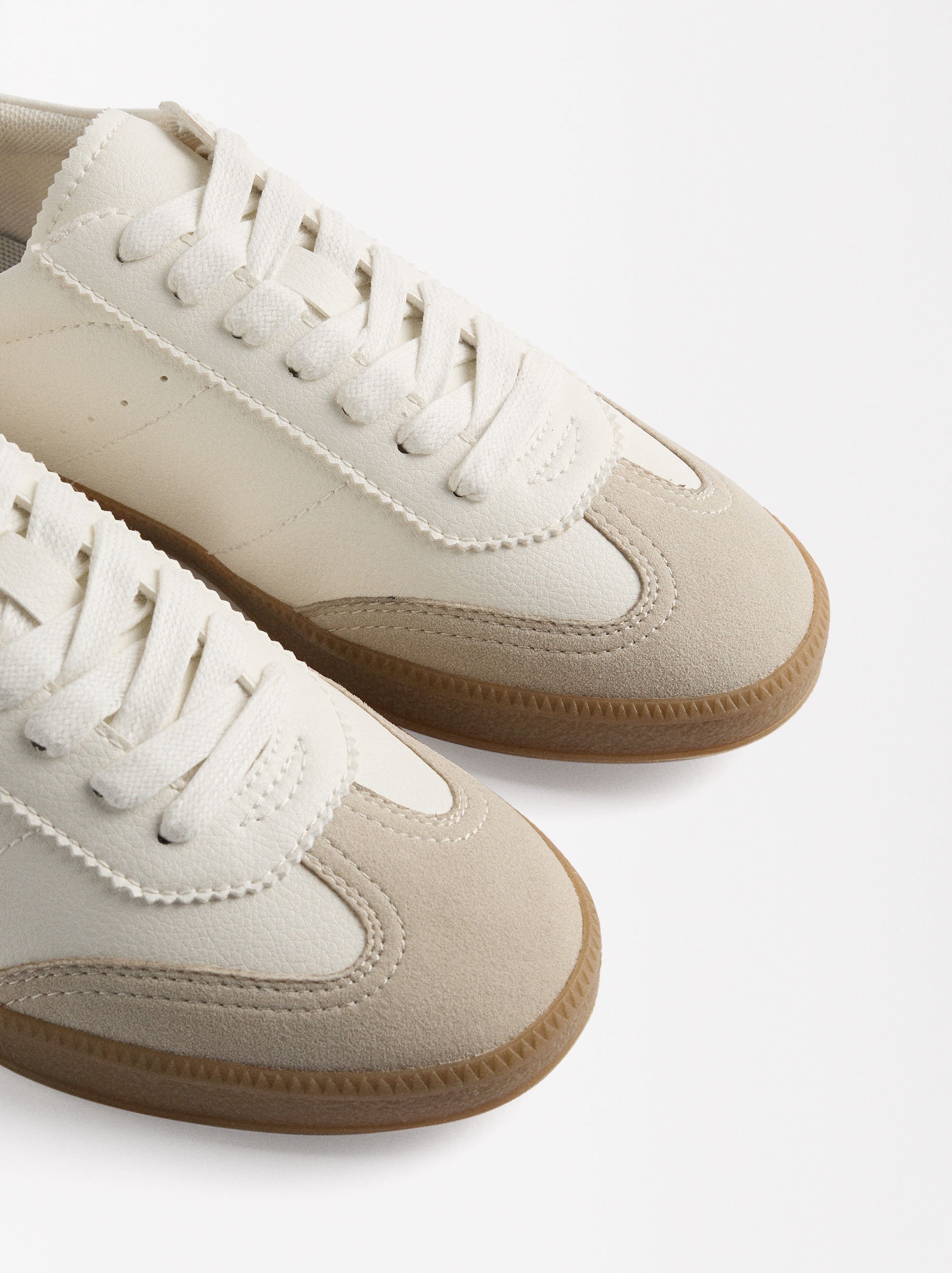 Contrast sneakers image number 4.0