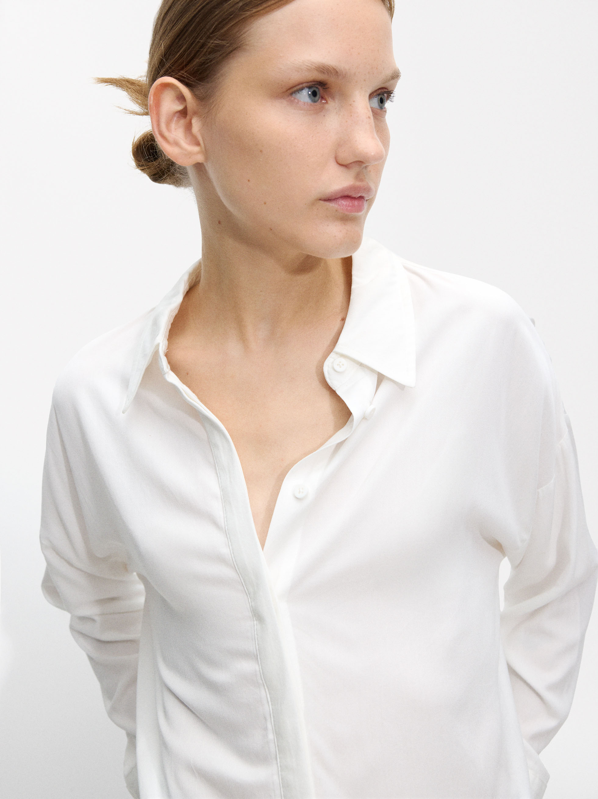 Long-sleeve shirt with buttons image number 0.0