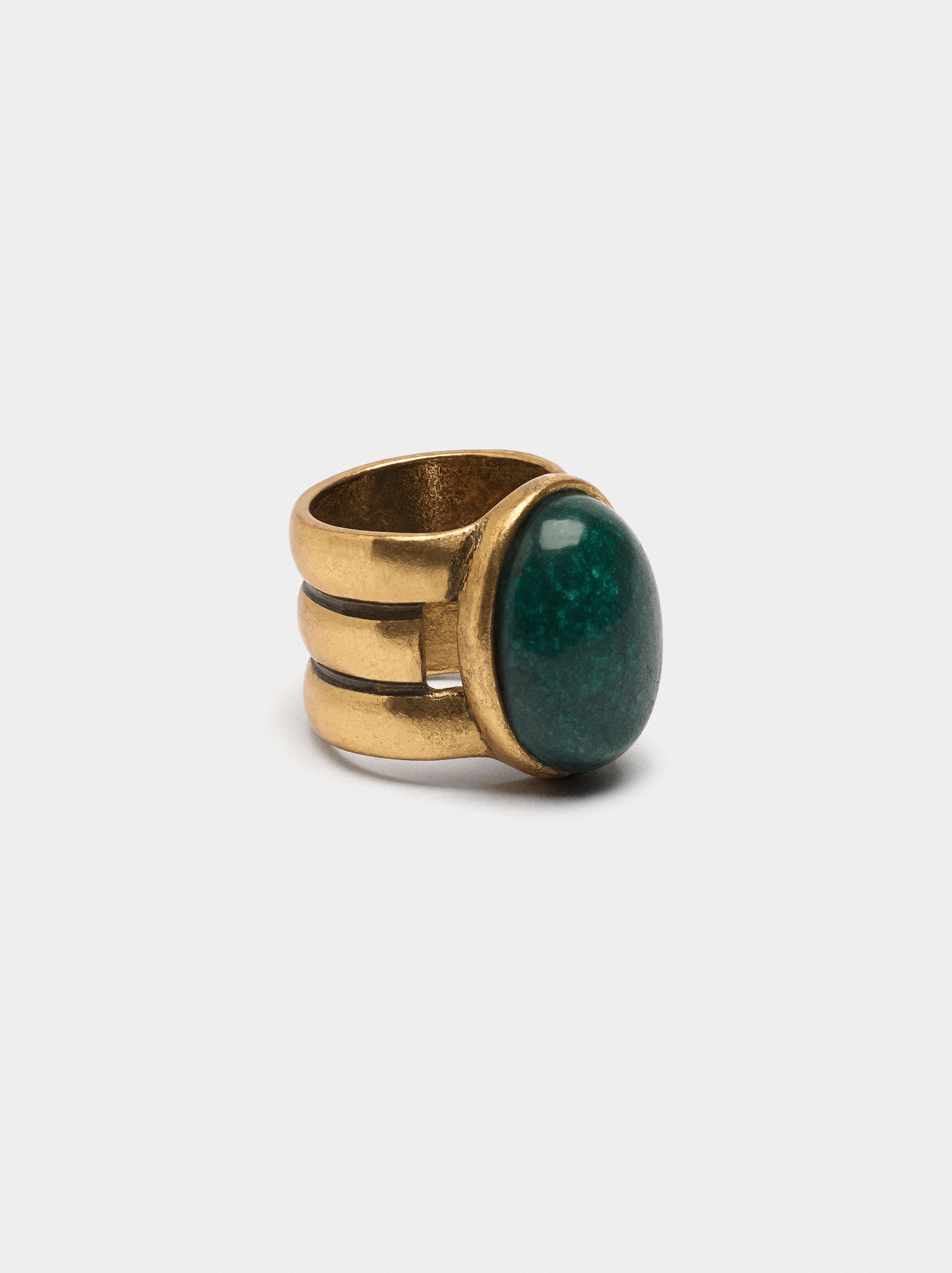 Oval ring with stone image number 1.0