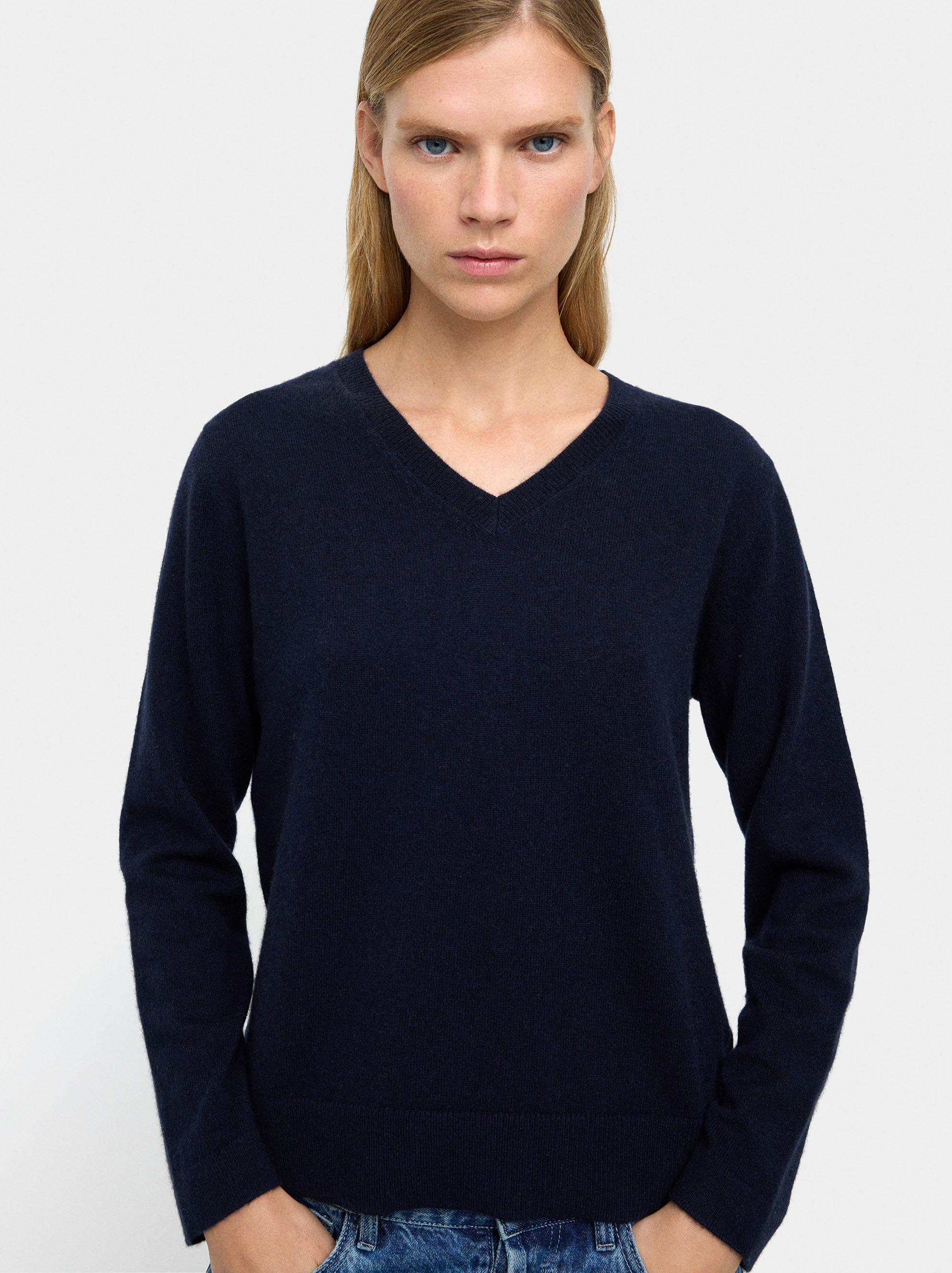 100% cashmere sweater image number 2.0