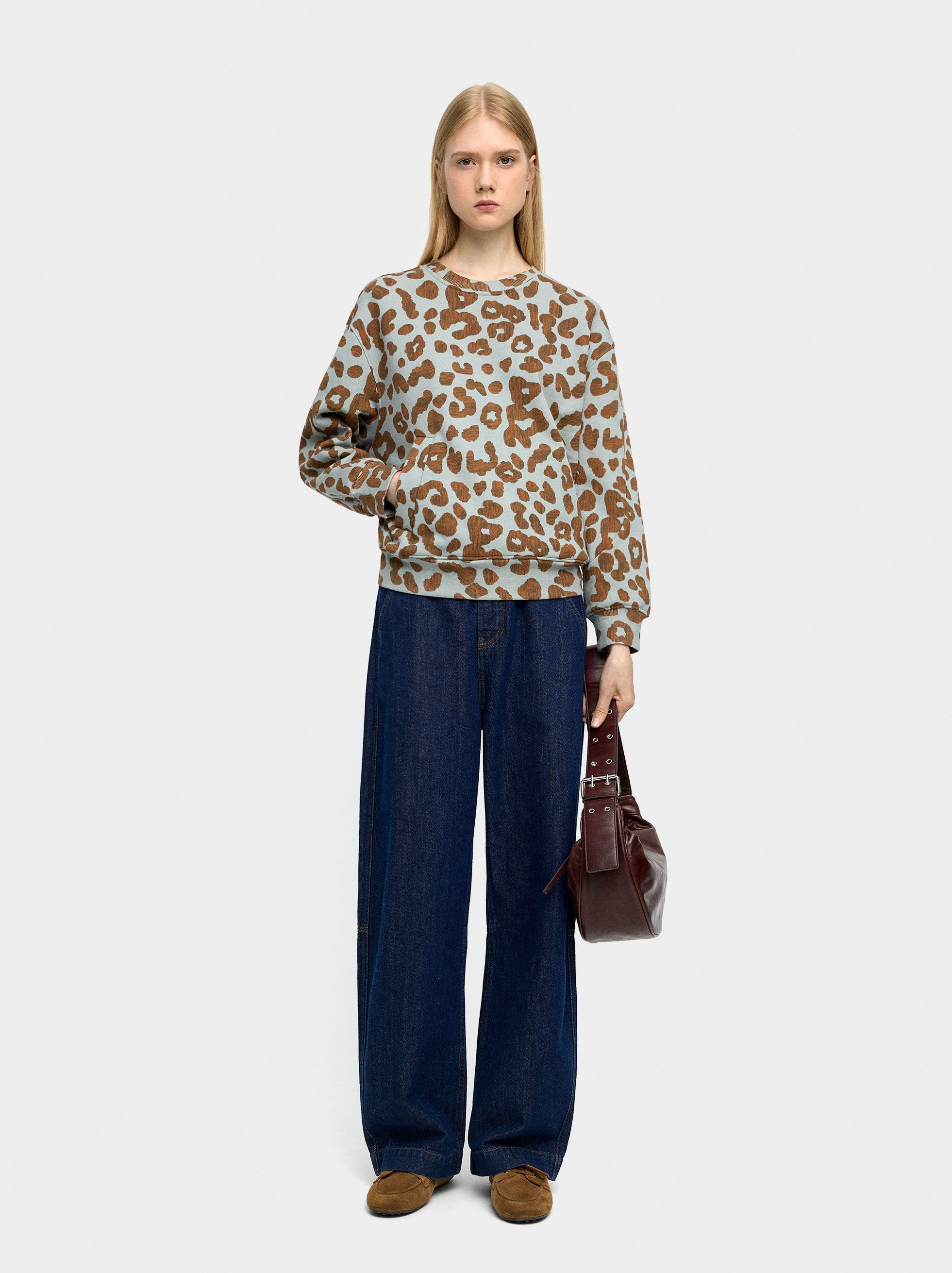 Sweatshirt mit Animal-Print image number 0.0