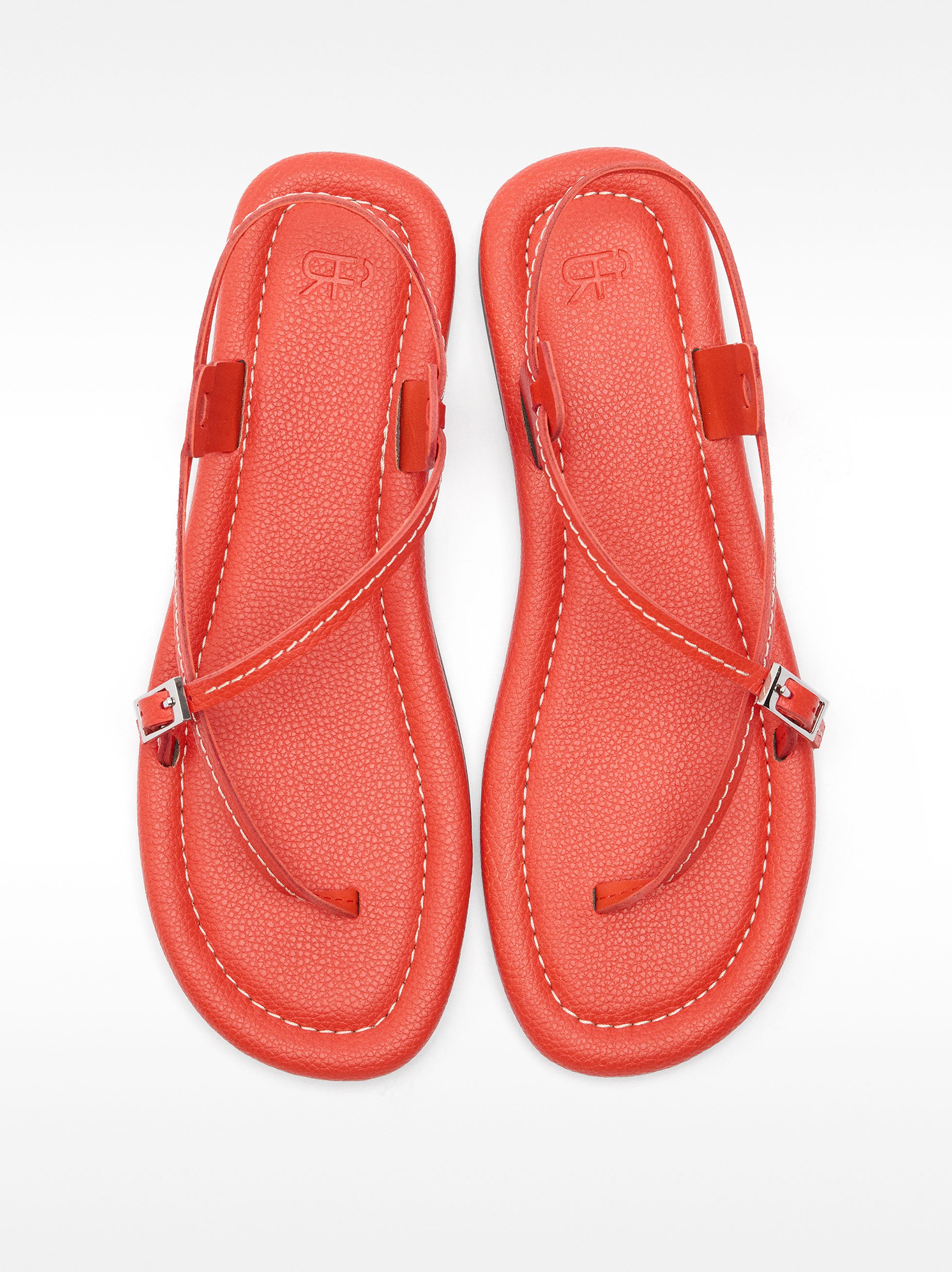 Flat leather sandals with thin straps image number 0.0