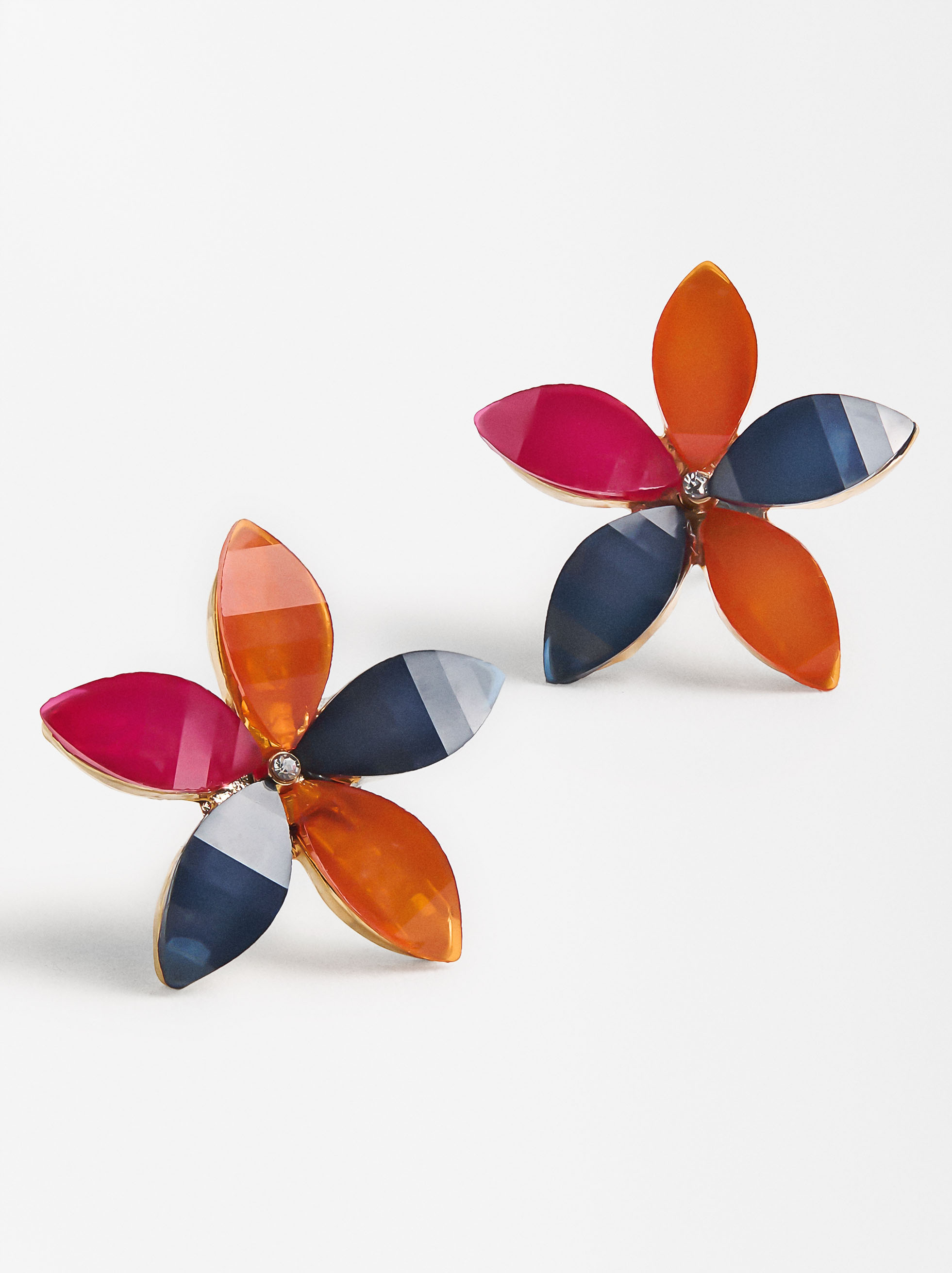 Flower earrings with resin image number 2.0