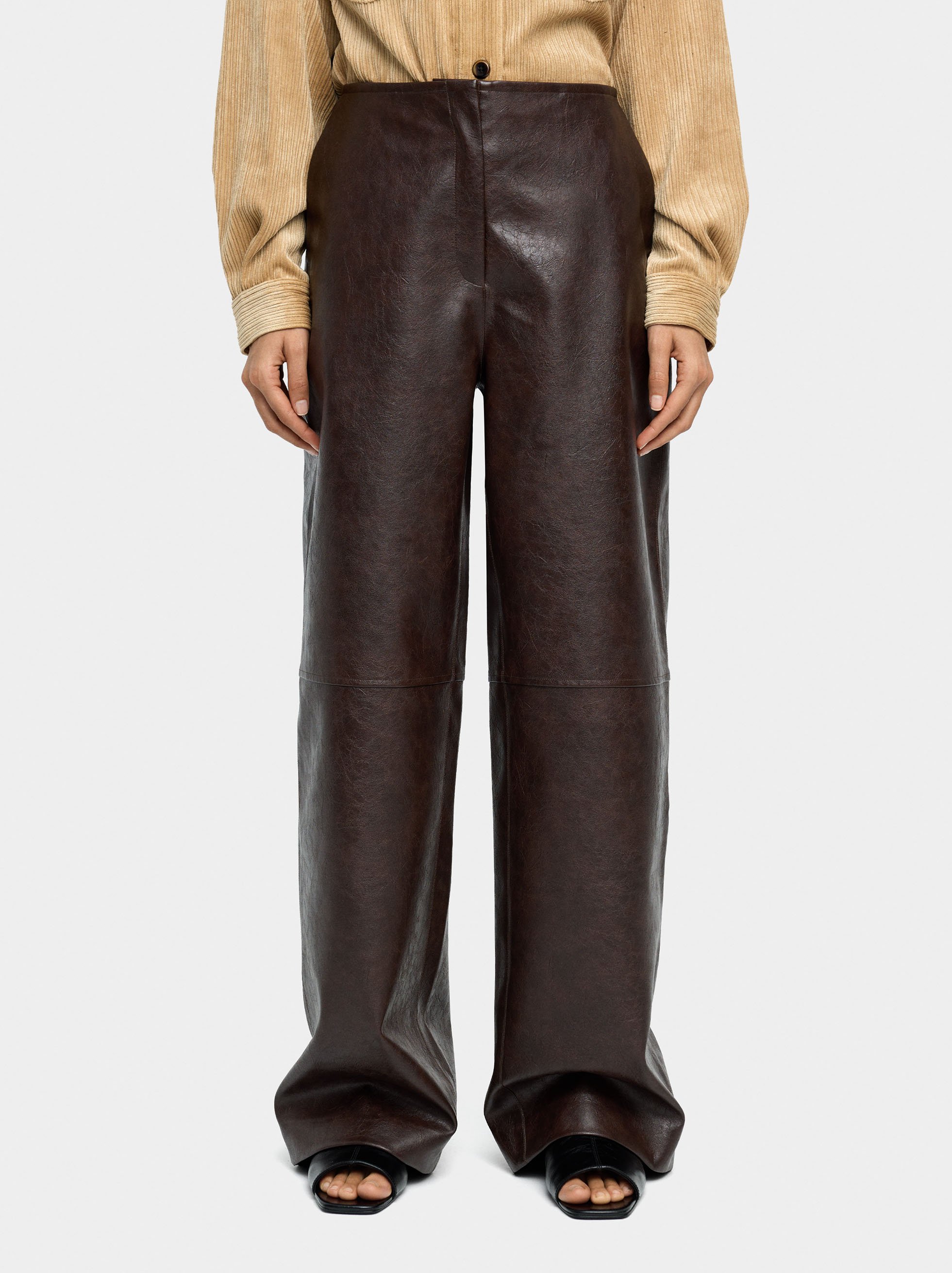Trousers with leather effect image number 3.0