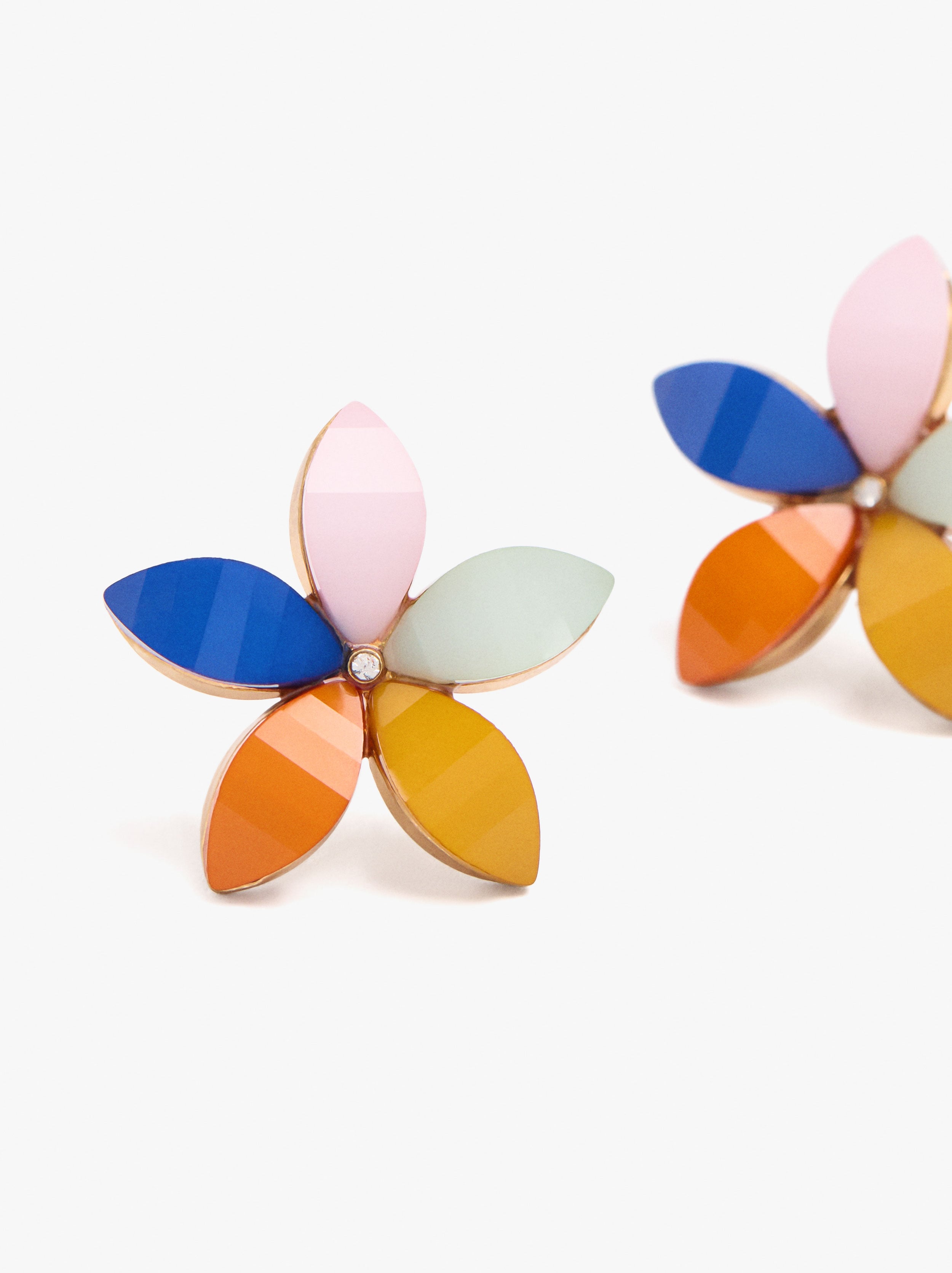 Pendientes flor con resina image number 1.0