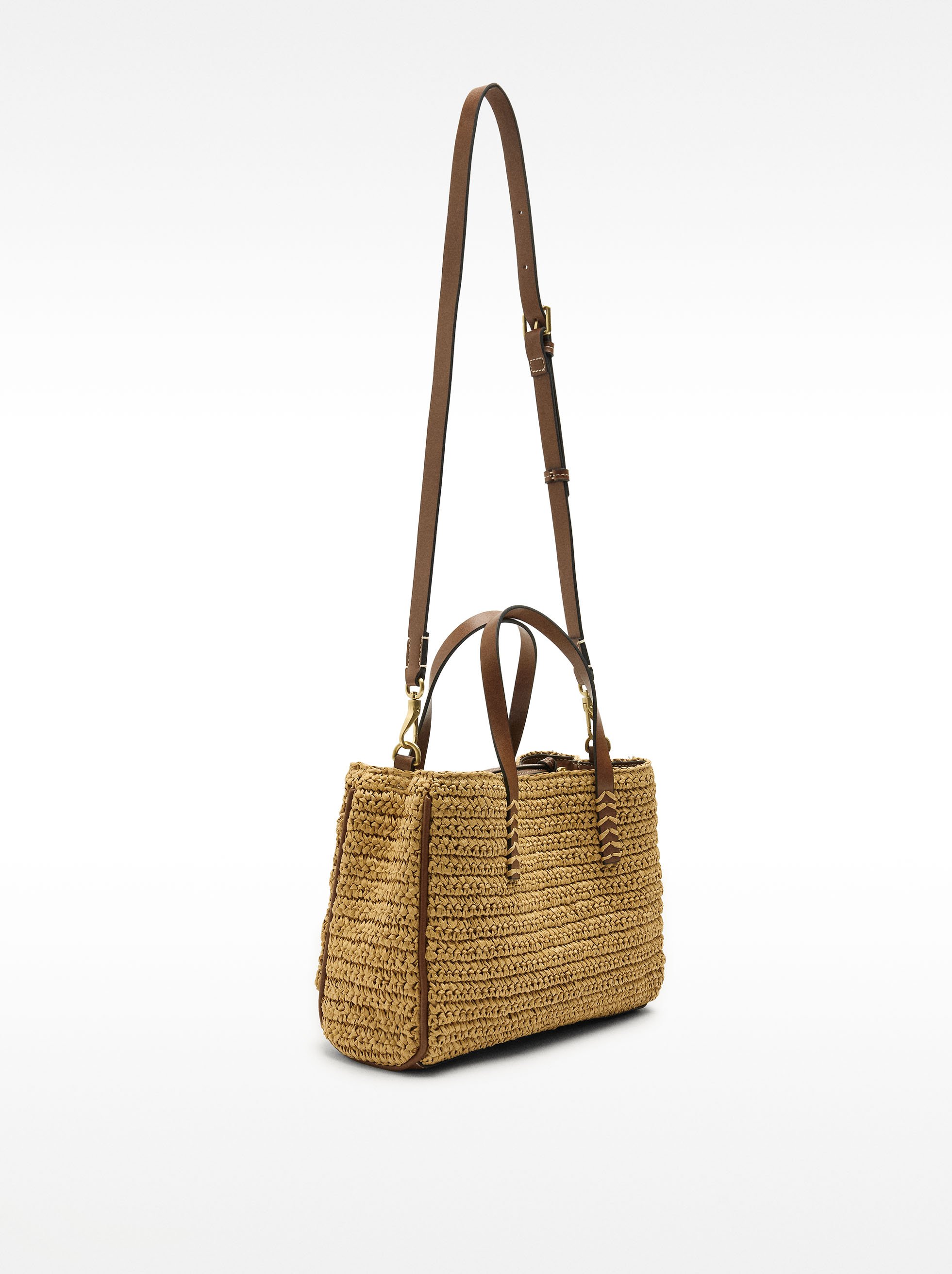 Straw-effect tote bag with pendant image number 3.0