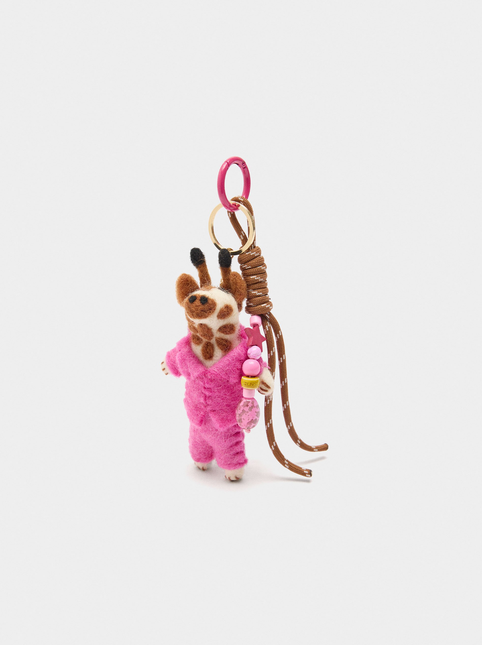 Keychain with giraffe charm image number 0.0