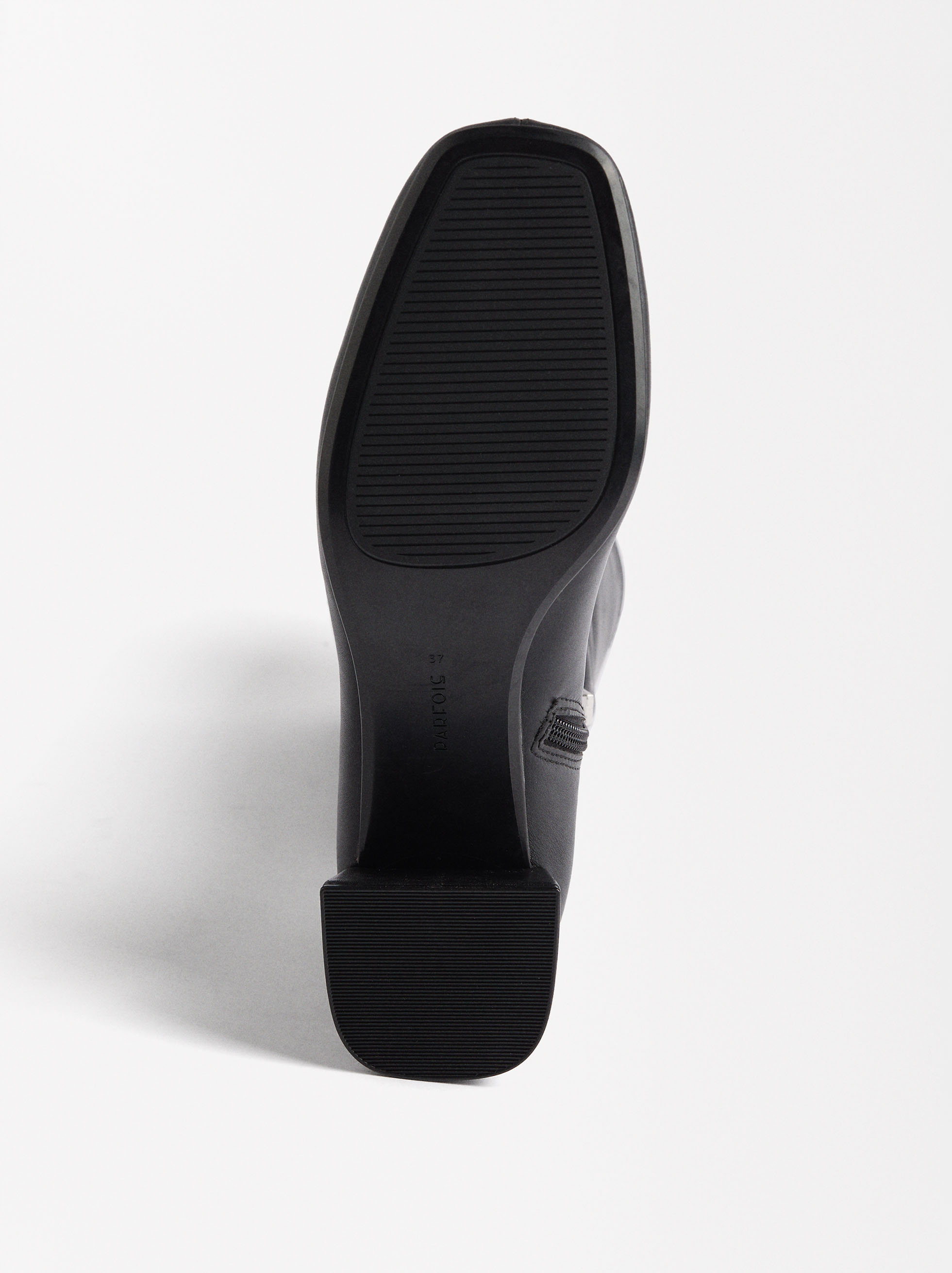 Long boots with heel image number 6.0