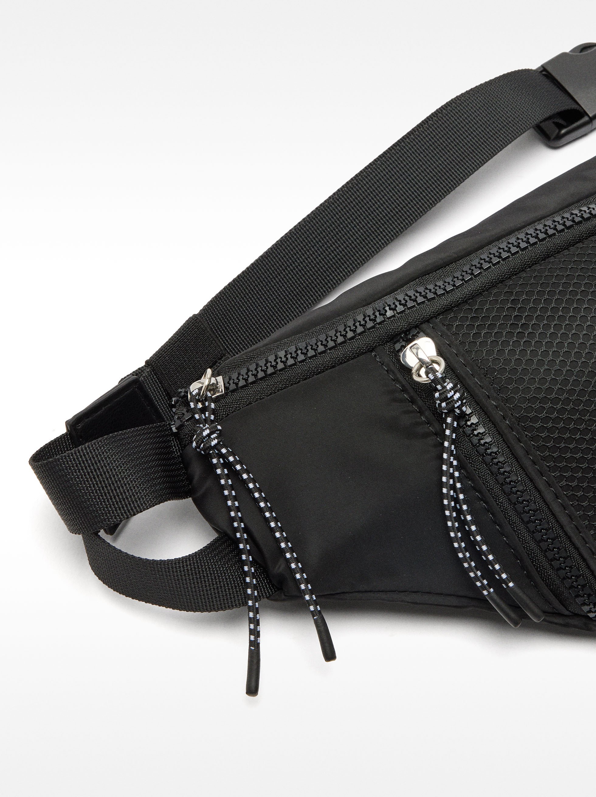 Bolso riñonera de nylon image number 1.0