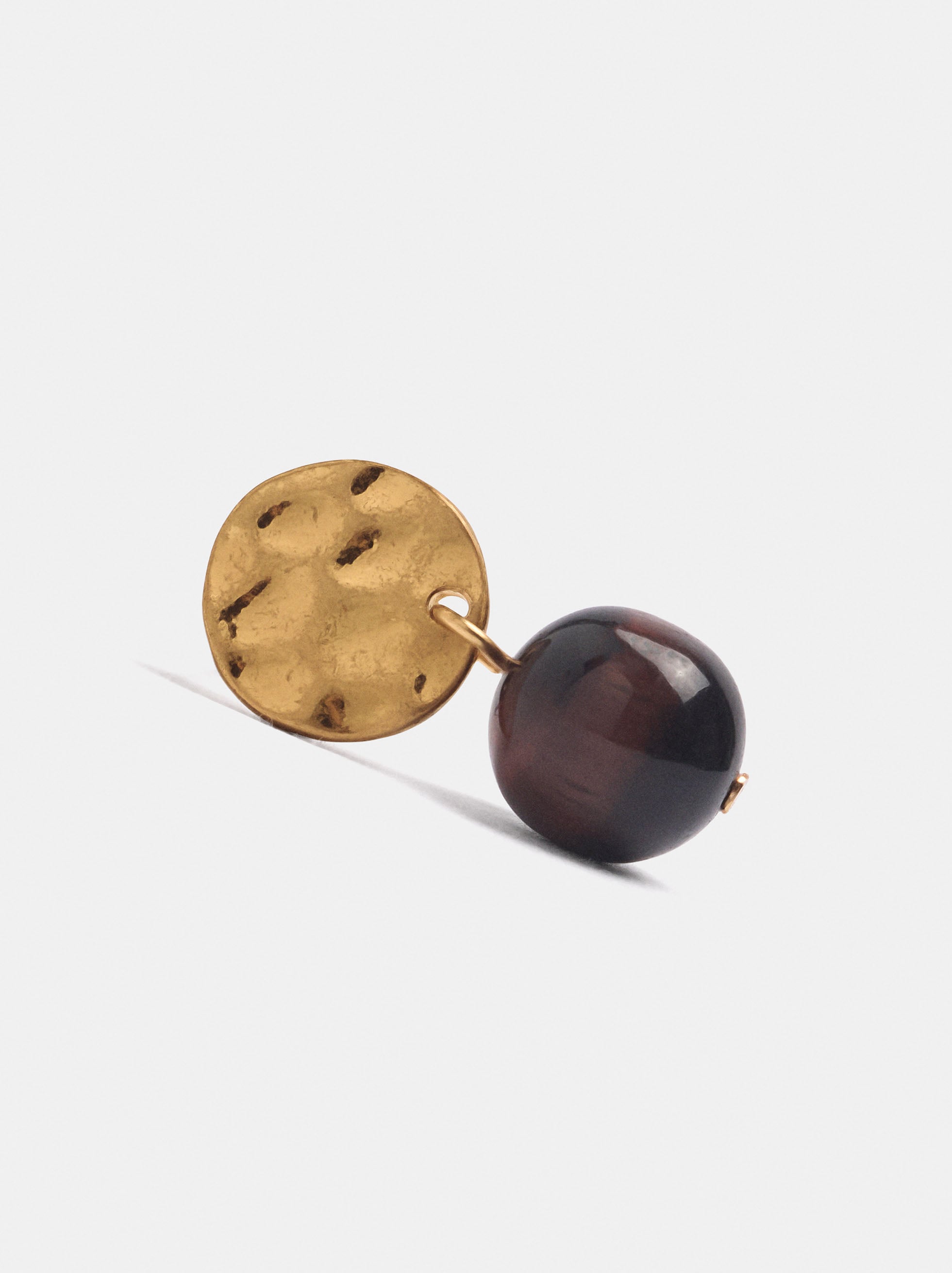 Short earrings with stone image number 1.0