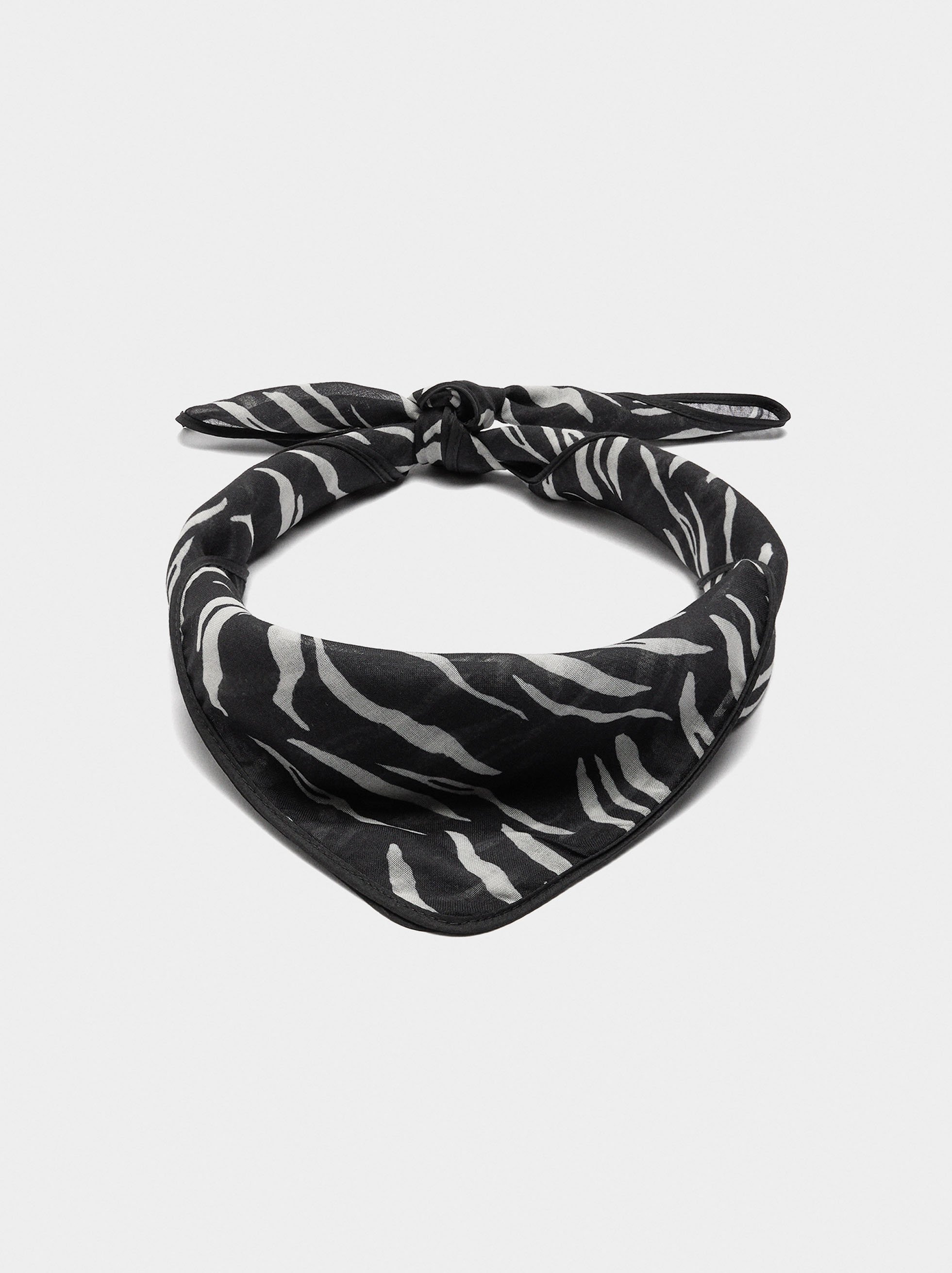 Foulard multifonctionnel imprimé animal image number 2.0