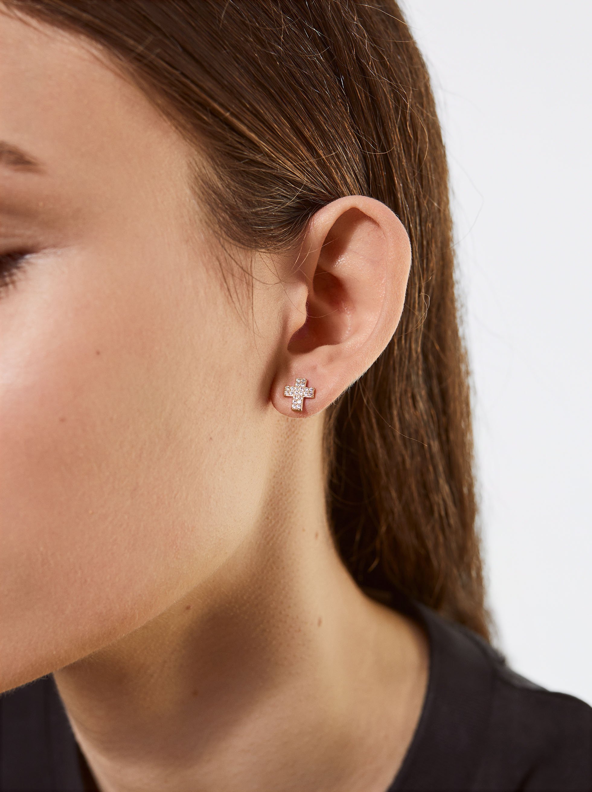 Pendientes Plateados Con Circonitas Y Cruz Plateado Parfois