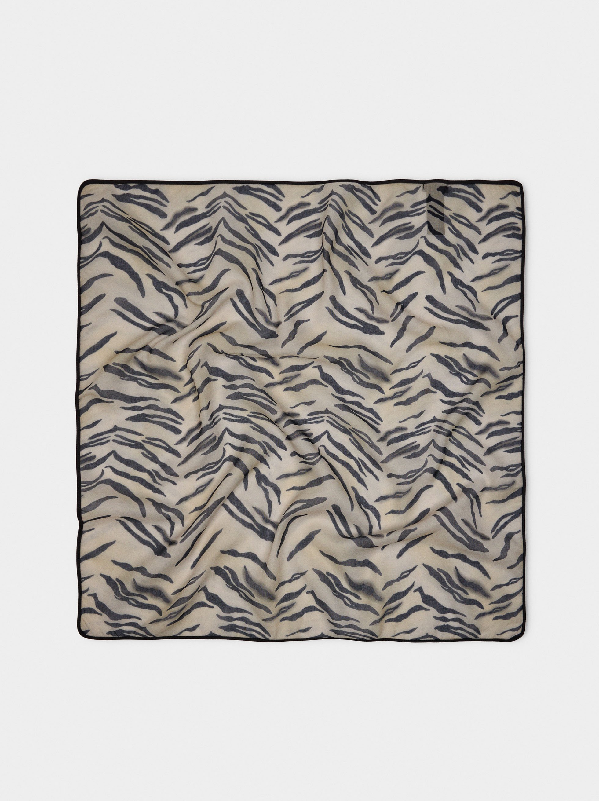Foulard multifonctionnel imprimé animal image number 0.0