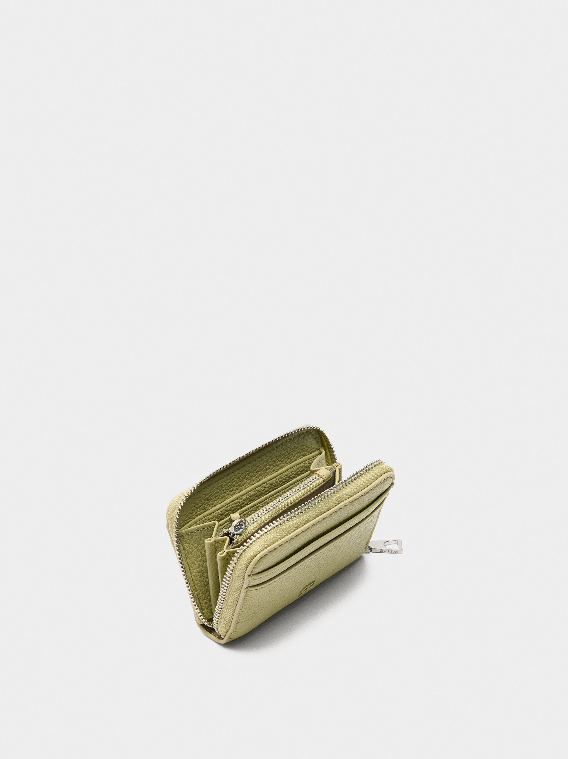 Basic textured wallet image number 3.0