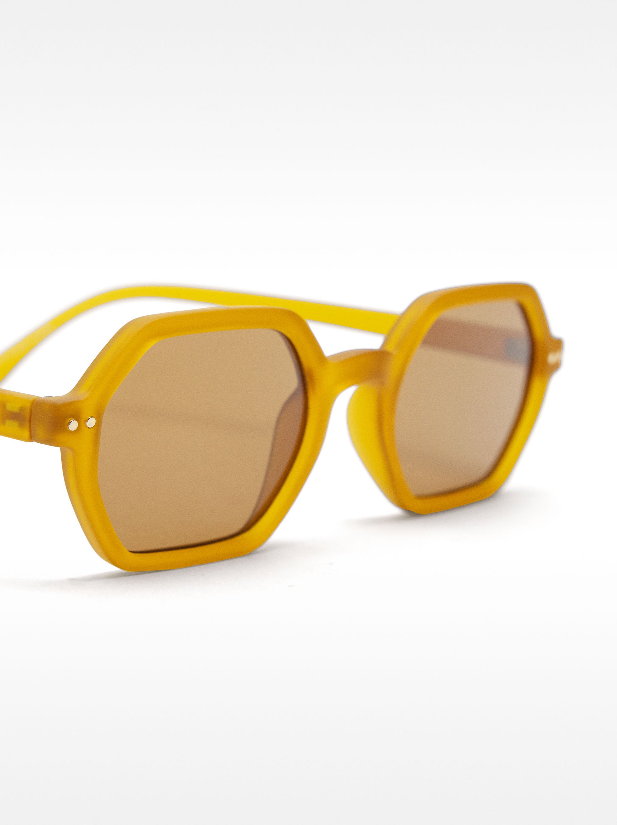 Hexagonal sunglasses image number 1.0