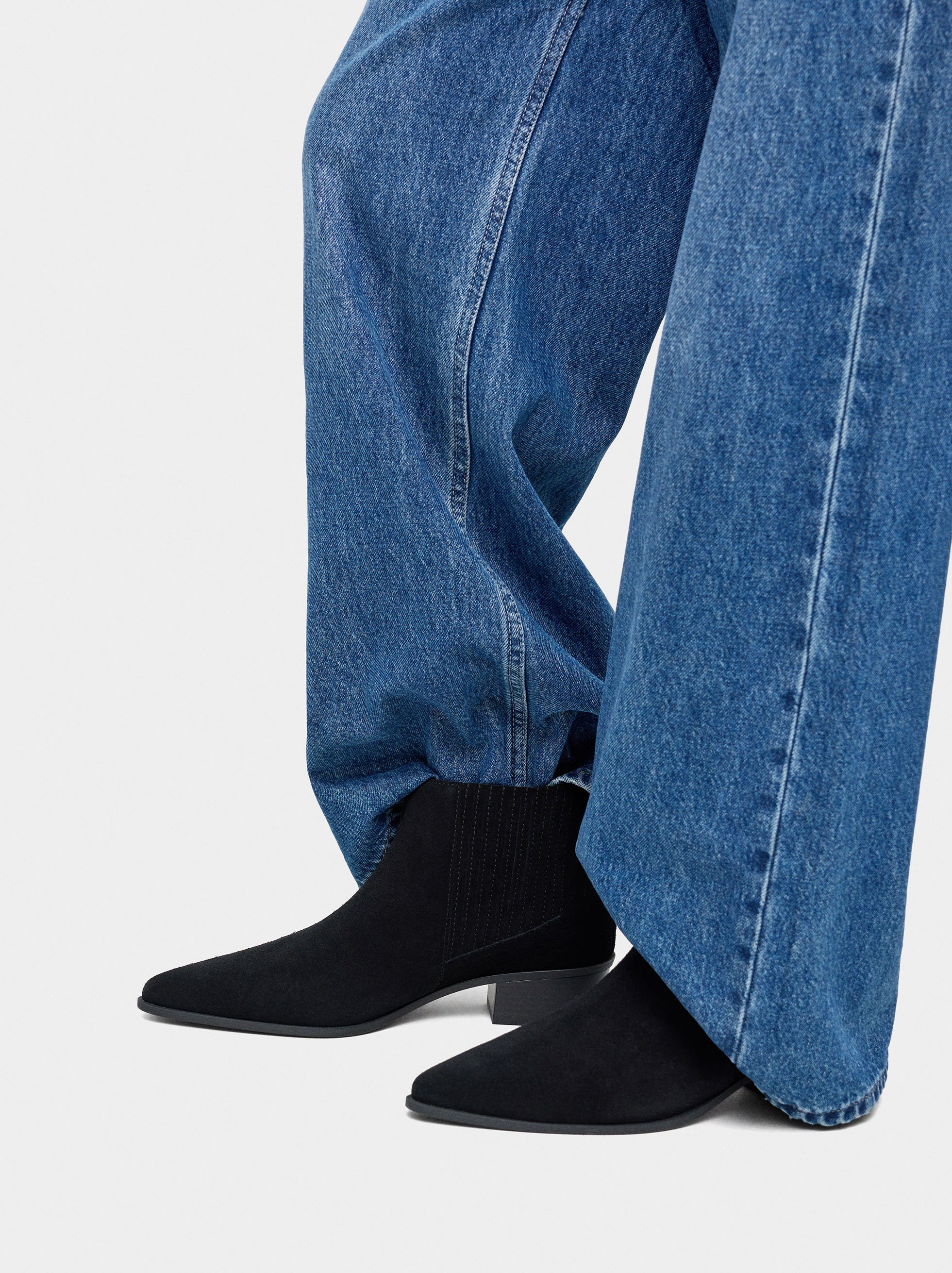 Leather ankle boots with heels image number 1.0