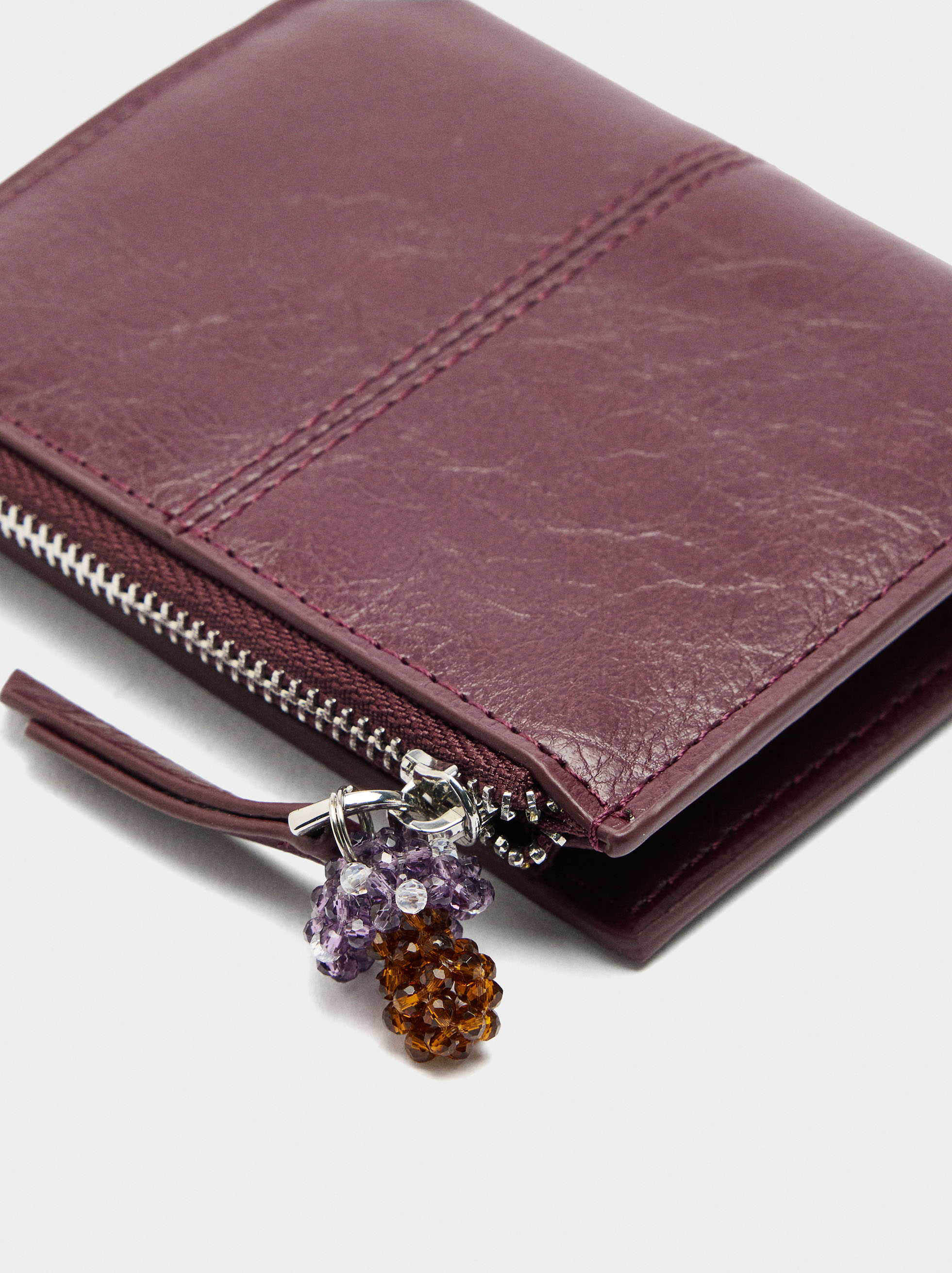 Plain wallet with cracked effect S image number 1.0