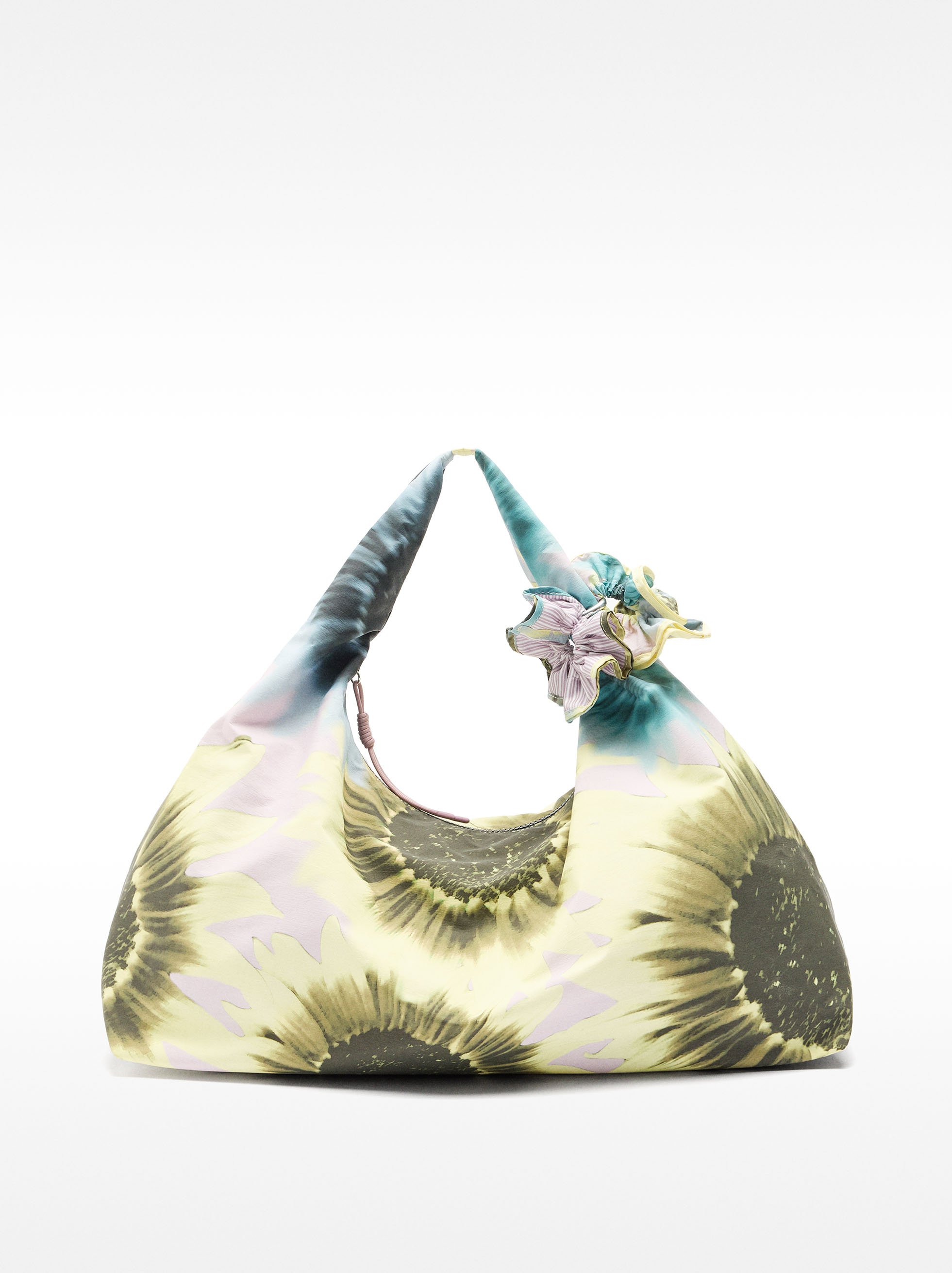 Bolso de hombro nylon con estampado floral image number 0.0