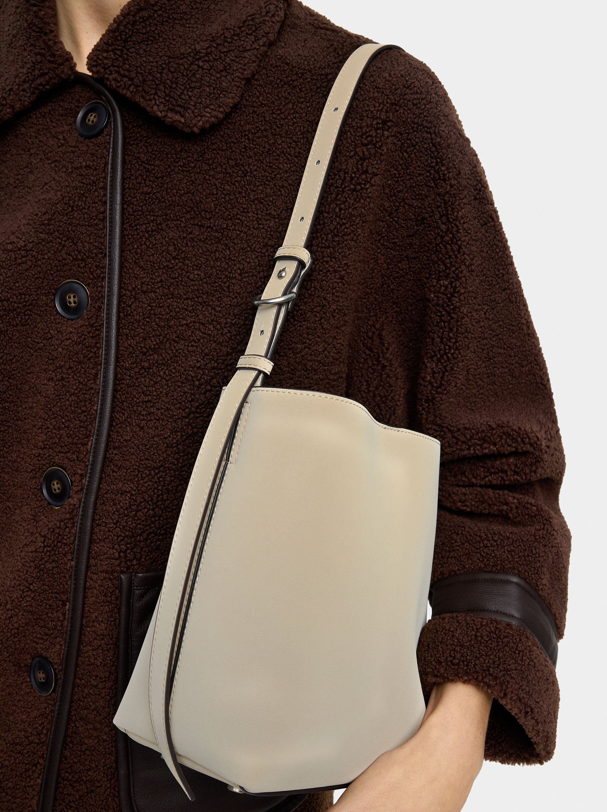 Shoulder bag with soft texture image number 1.0