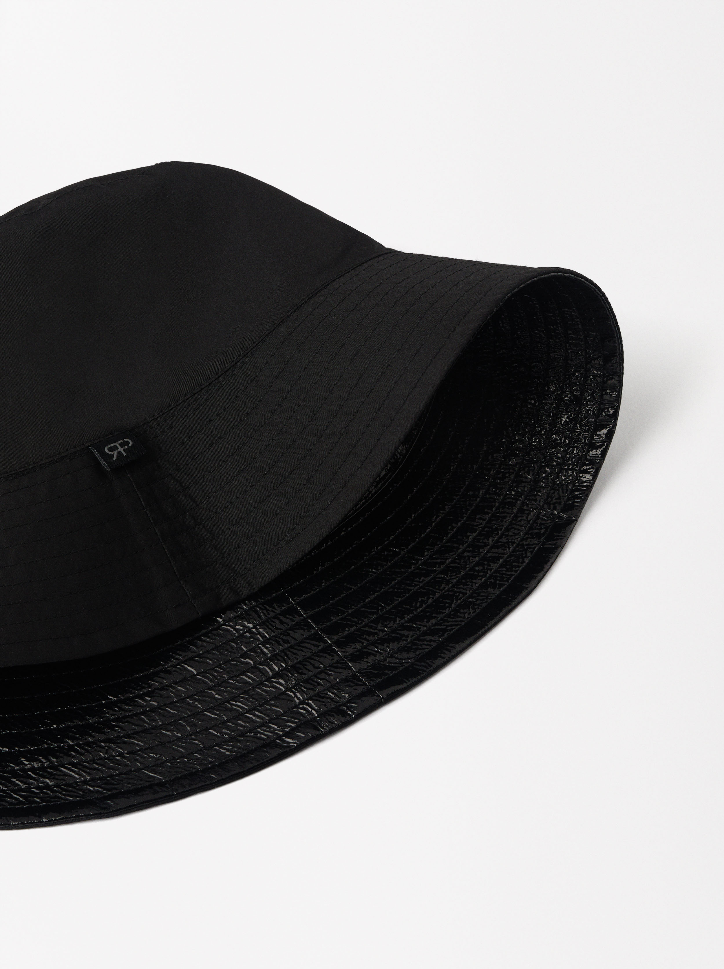 Reversible bucket hat image number 3.0