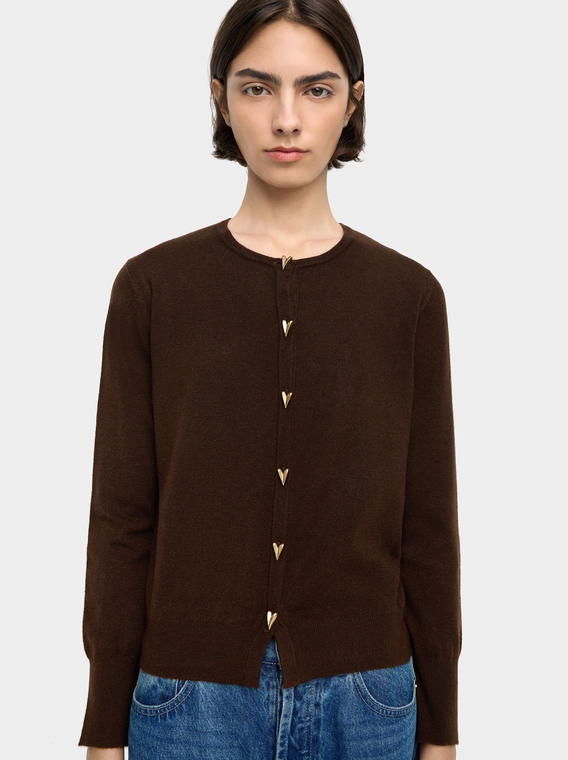 Strickjacke aus Strick mit Knöpfen in Herzform image number 1.0