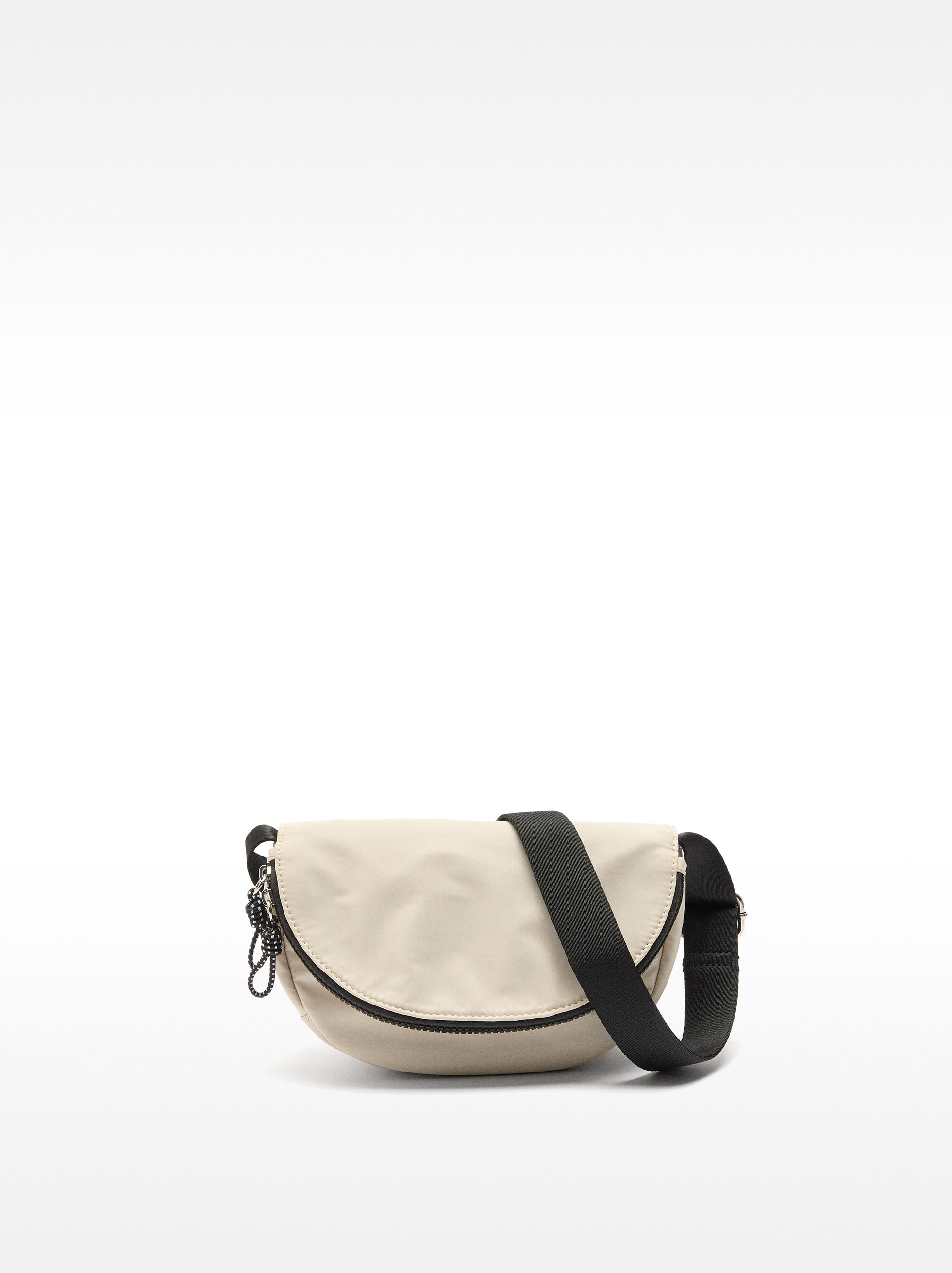 Borsa a tracolla in nylon con chiusura a patta image number 0.0