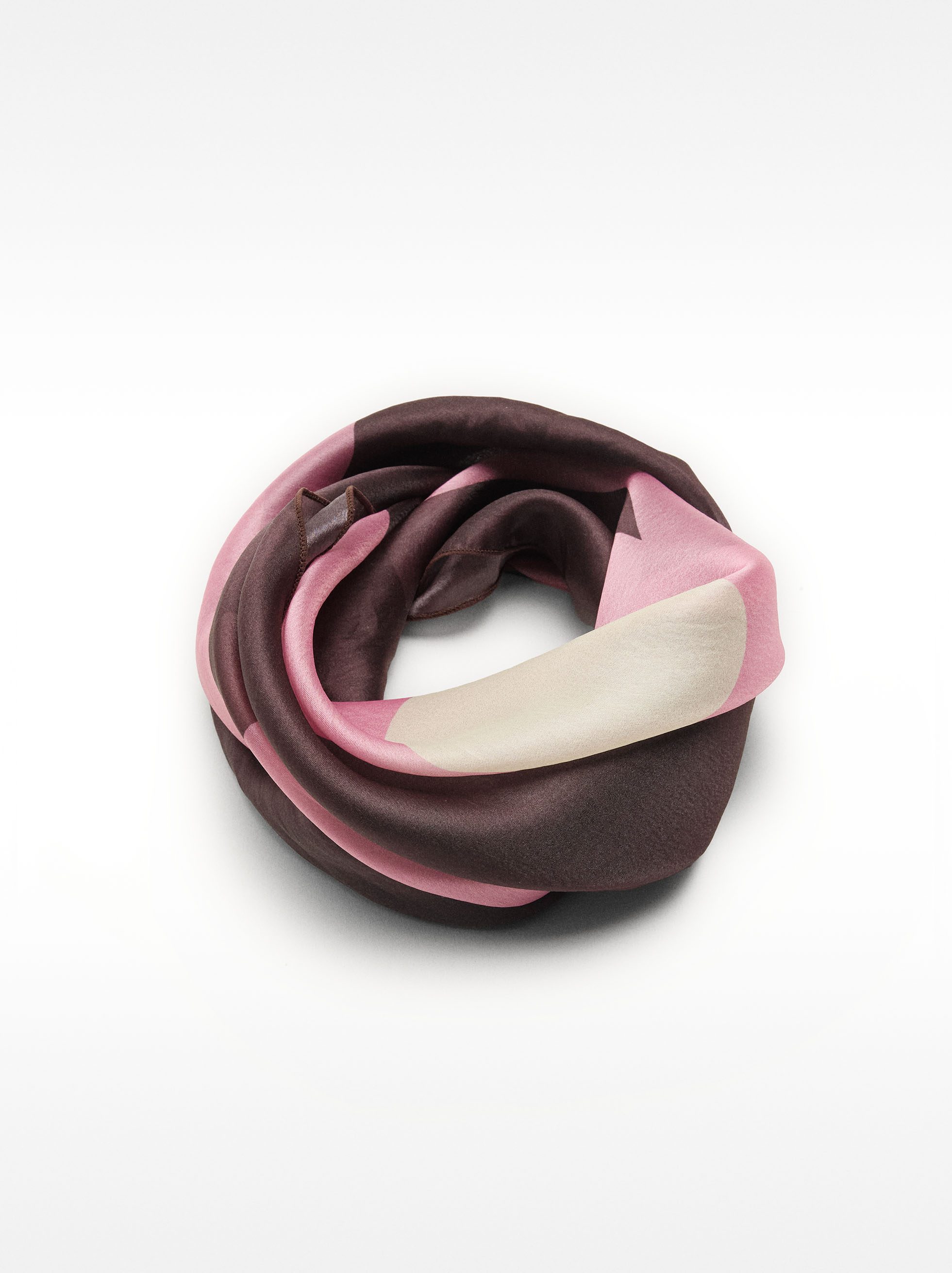 Daisy print multifunctional scarf image number 5.0