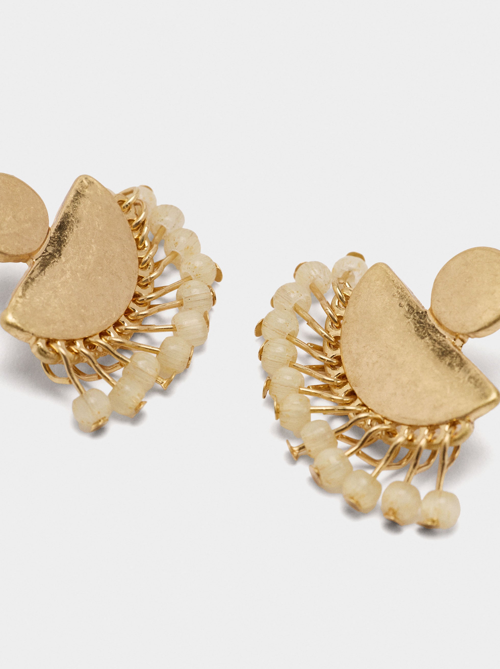 Fan earrings with beads image number 1.0